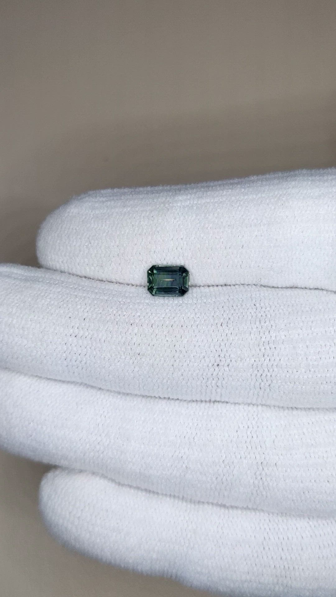 1.09 Ct. Green Sapphire from Ceylon (Sri Lanka) Size Video