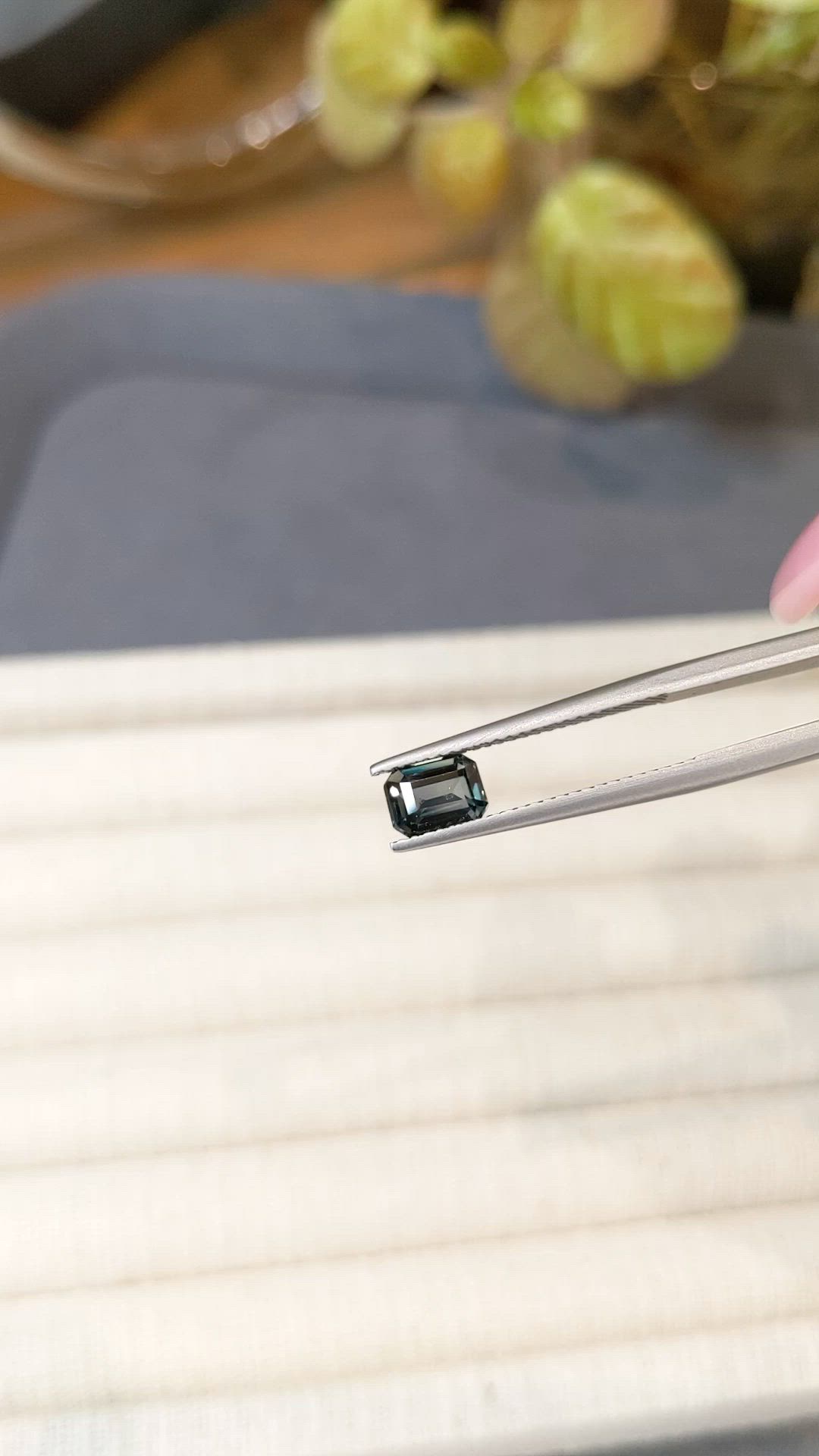1.09 Ct. Green Sapphire from Ceylon (Sri Lanka) Size Video