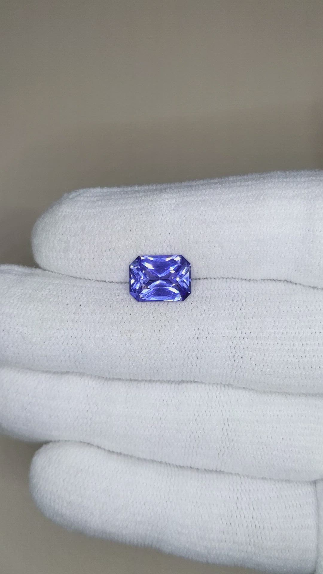 3.54 Ct. Blue Sapphire from Ceylon (Sri Lanka) Size Video