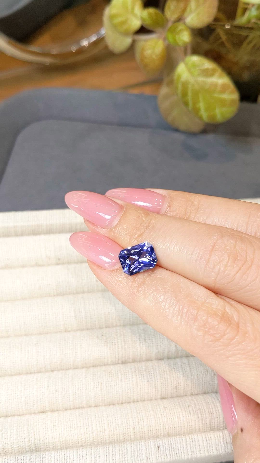 3.54 Ct. Blue Sapphire from Ceylon (Sri Lanka) Size Video