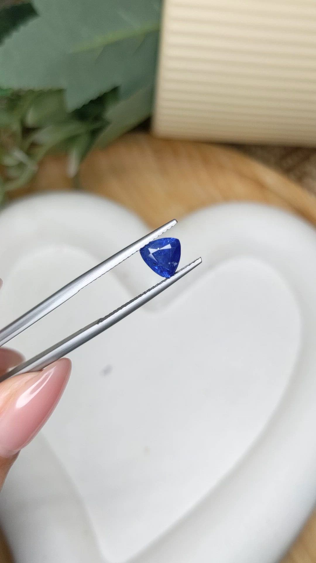 1.41 Ct. Blue Sapphire from Ceylon (Sri Lanka) Size Video
