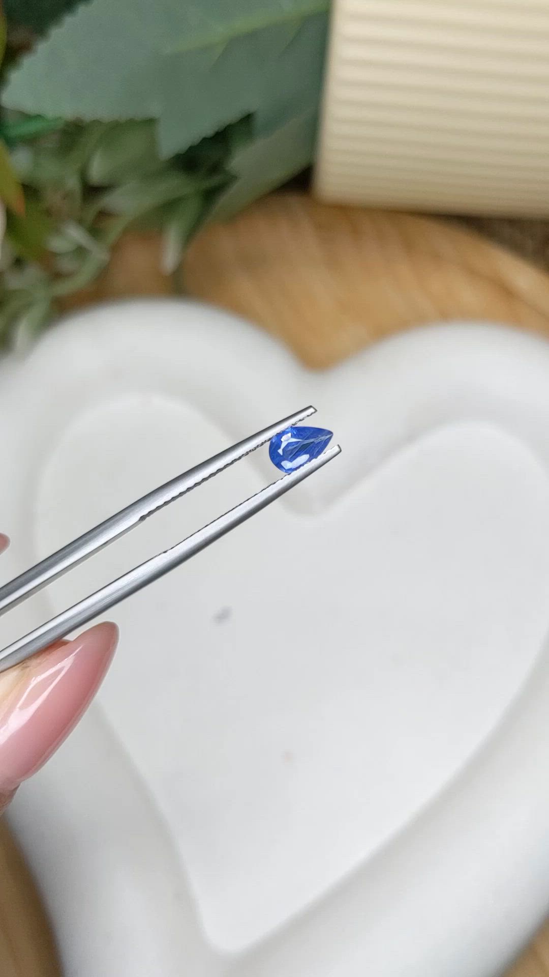 0.50 Ct. Blue Sapphire from Ceylon (Sri Lanka) Size Video