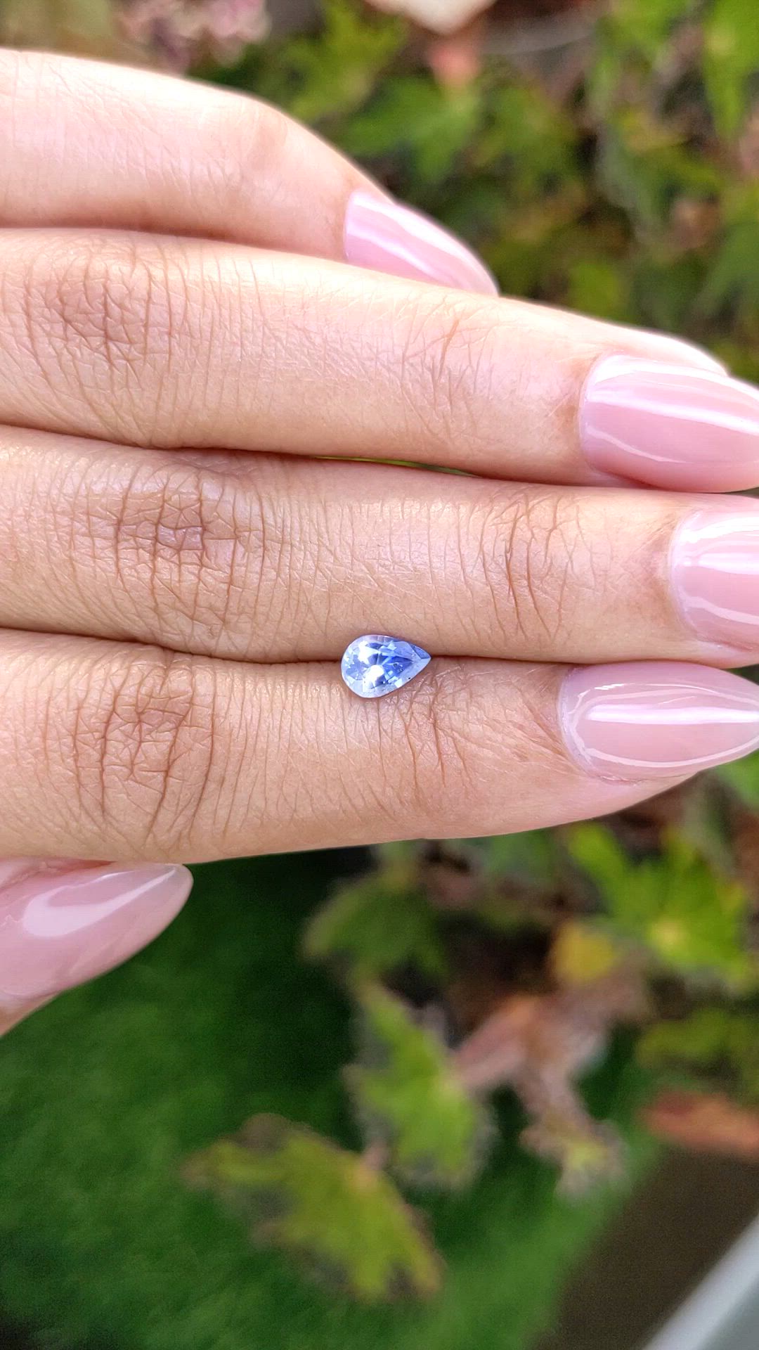 0.70 Ct. Bi Color / Parti Sapphire from Ceylon (Sri Lanka) Size Video
