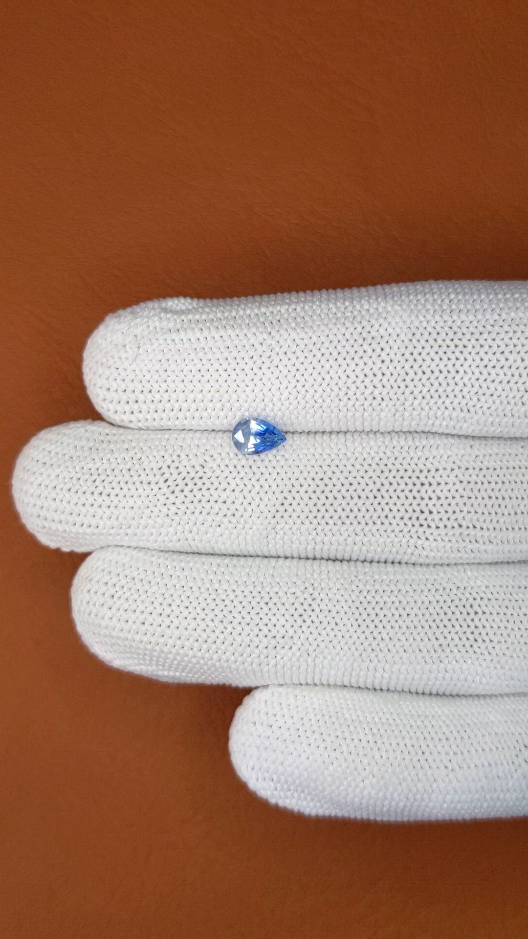 0.70 Ct. Bi Color / Parti Sapphire from Ceylon (Sri Lanka) Size Video
