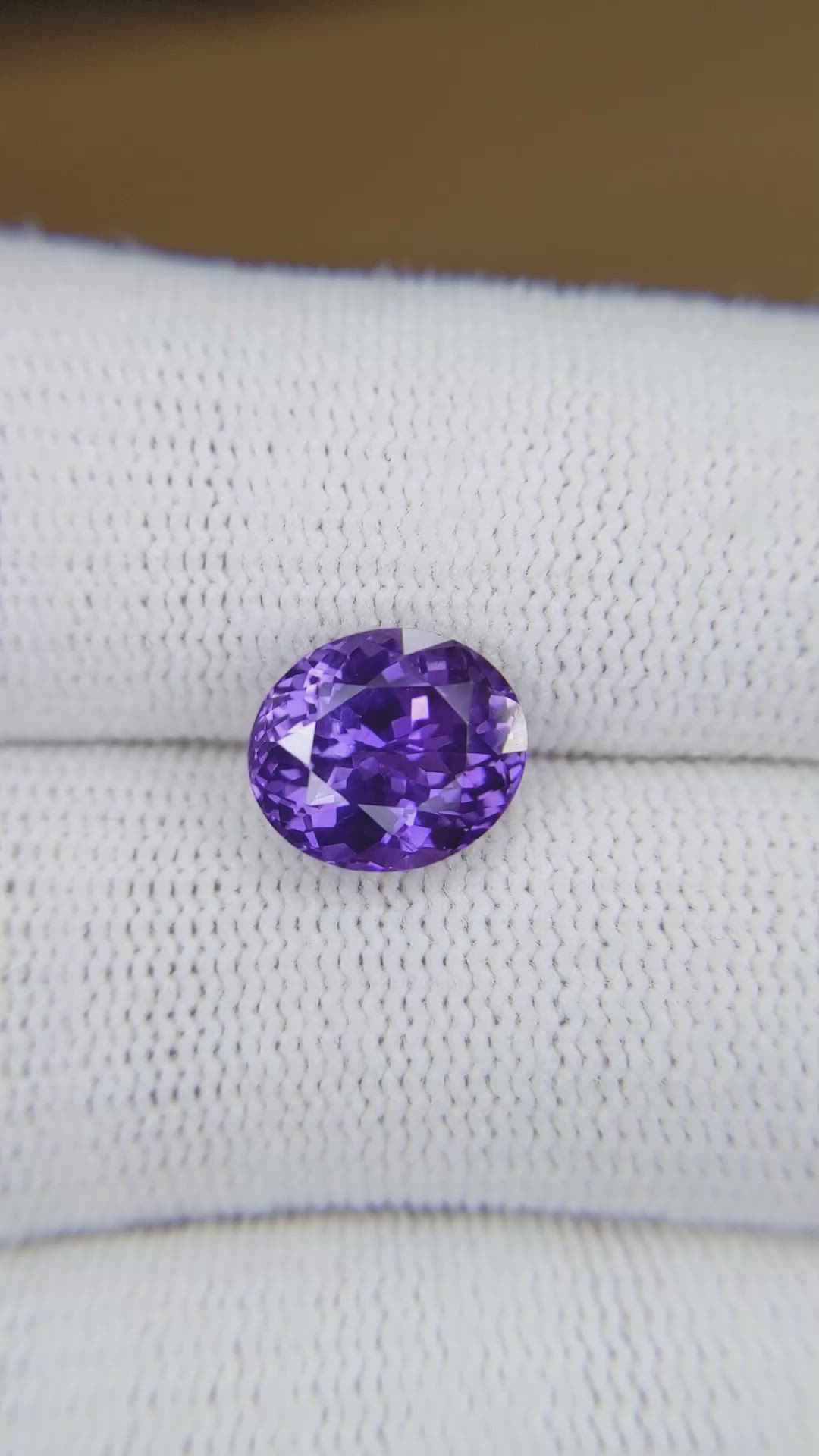 4.03 Ct. Purple Sapphire from Ceylon (Sri Lanka) Size Video