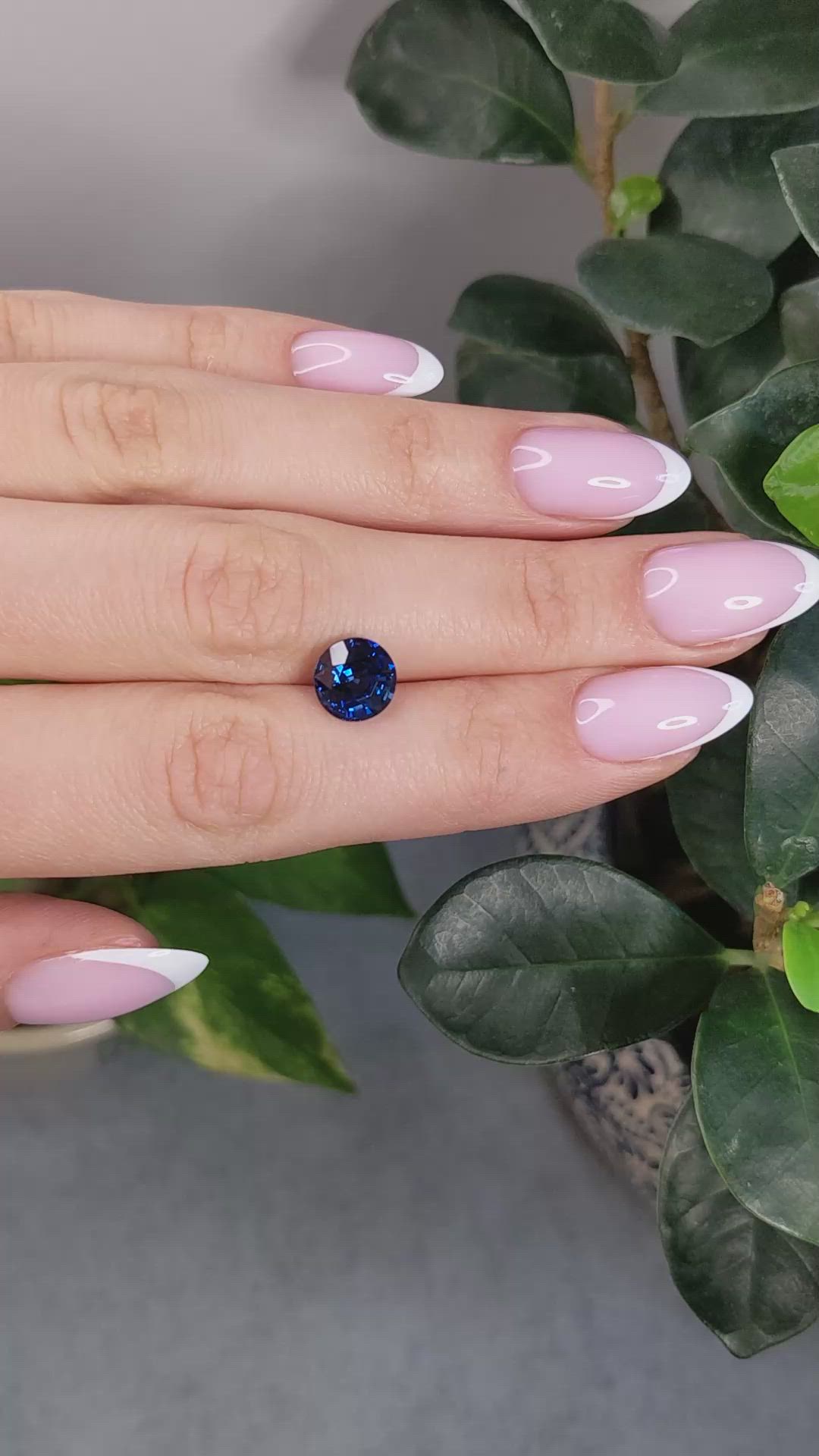 3.26 Ct. Blue Sapphire from Ceylon (Sri Lanka) Size Video