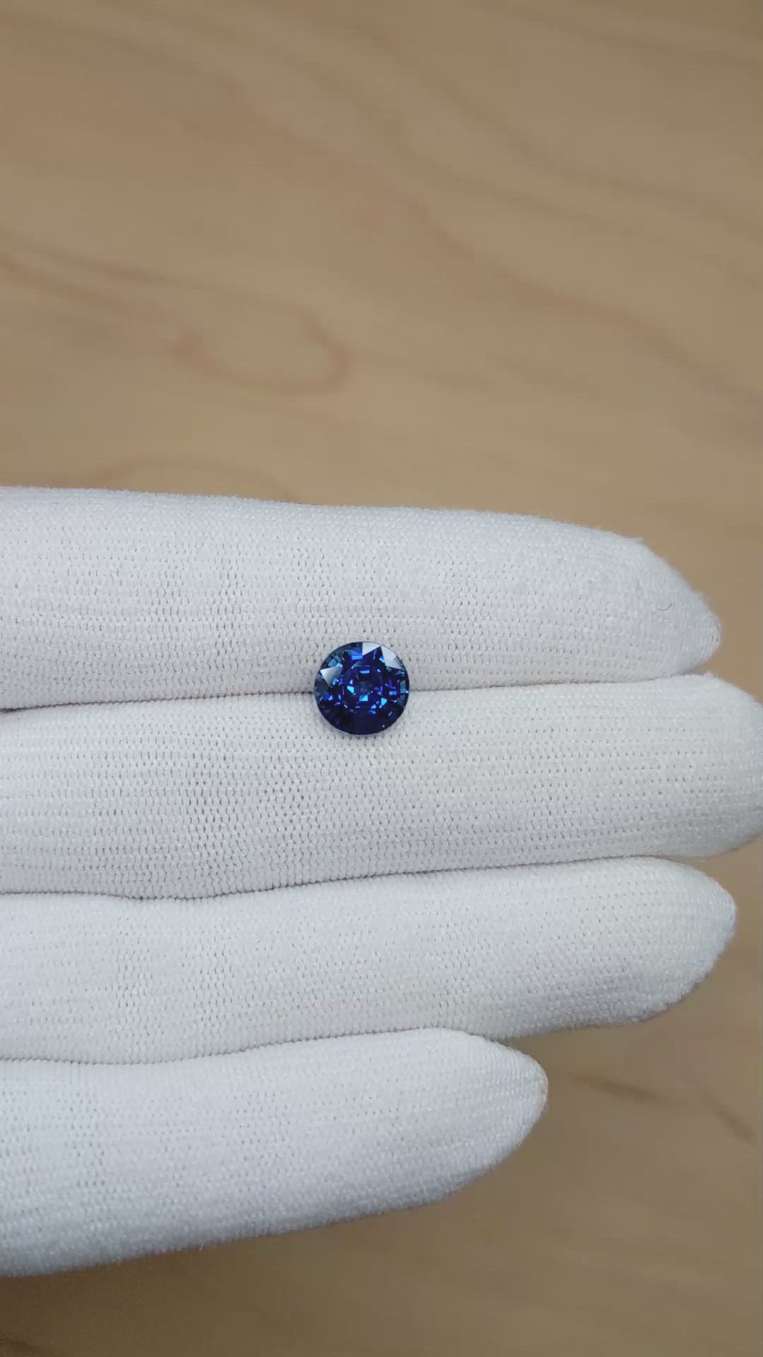 3.26 Ct. Blue Sapphire from Ceylon (Sri Lanka) Size Video