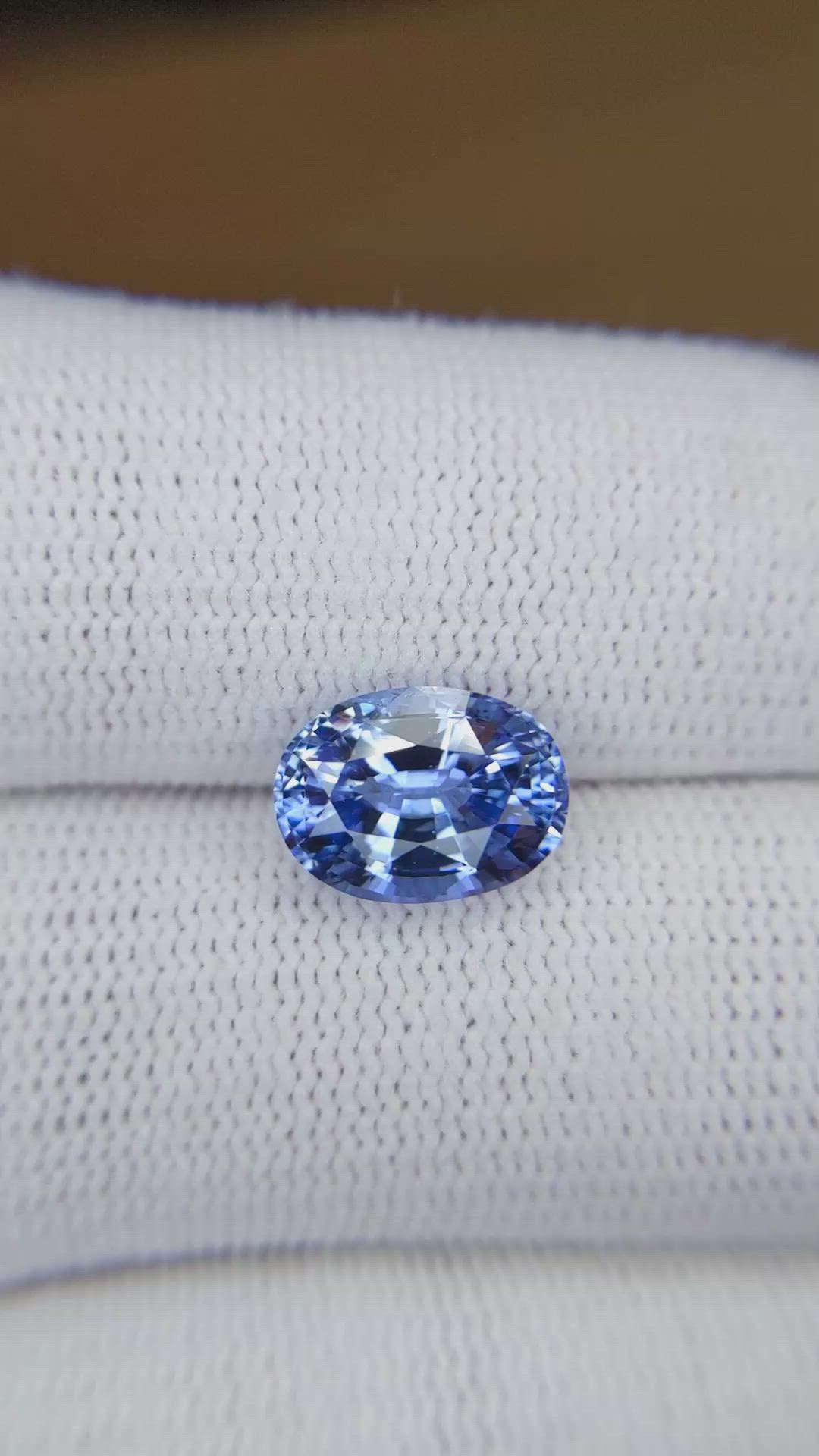 3.80 Ct. Blue Sapphire from Ceylon (Sri Lanka) Size Video