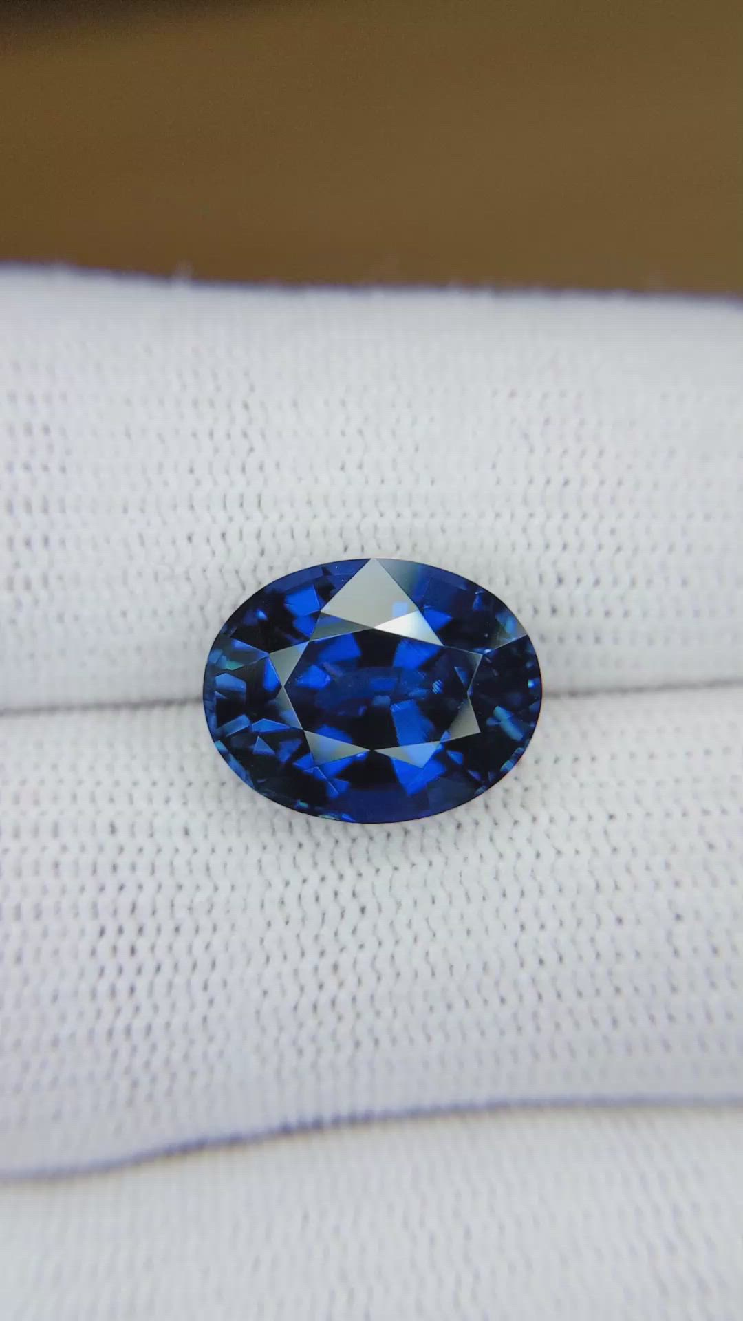 9.04 Ct. Blue Sapphire from Madagascar Size Video