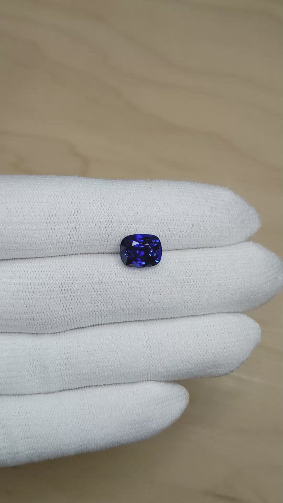 5.03 Ct. Blue Sapphire from Ceylon (Sri Lanka) Size Video