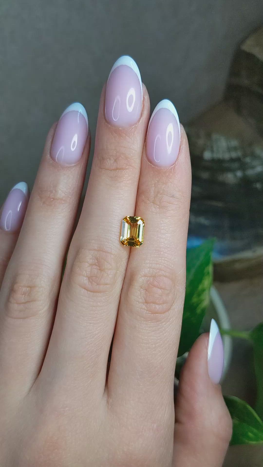 2.56 Ct. Yellow Sapphire from Ceylon (Sri Lanka) Size Video