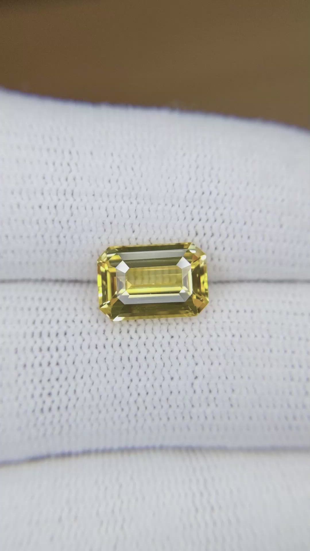4.03 Ct. Yellow Sapphire from Ceylon (Sri Lanka) Size Video