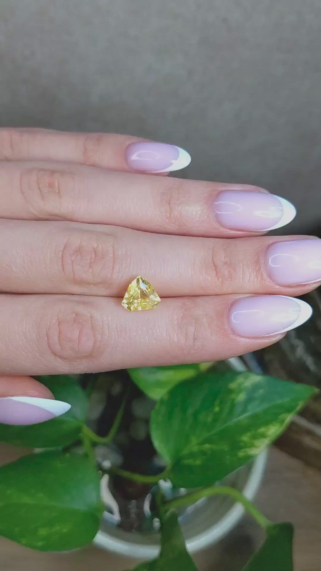 3.05 Ct. Yellow Sapphire from Ceylon (Sri Lanka) Size Video
