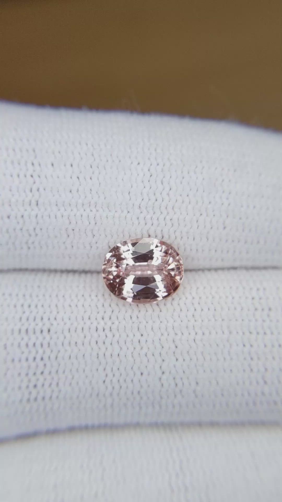2.30 Ct. Padparadscha Sapphire from Ceylon (Sri Lanka) Size Video