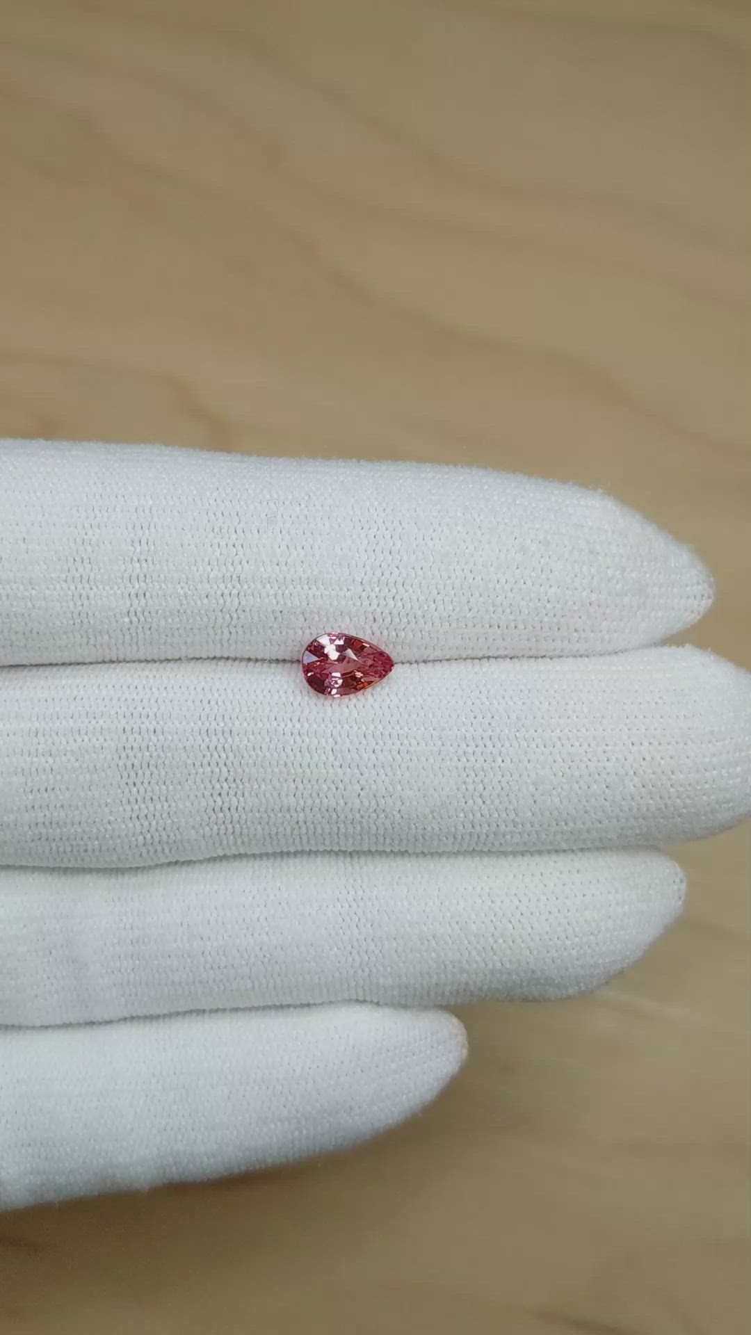 1.52 Ct. Padparadscha Sapphire from Ceylon (Sri Lanka) Size Video