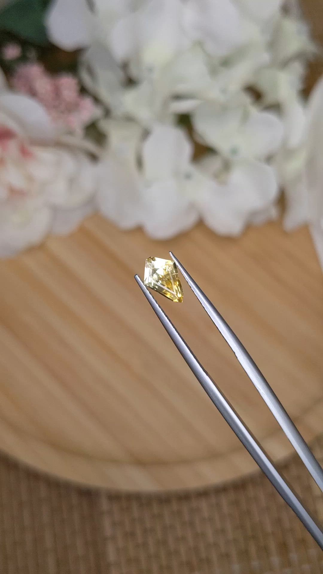 1.08 Ct. Yellow Sapphire from Ceylon (Sri Lanka) Size Video