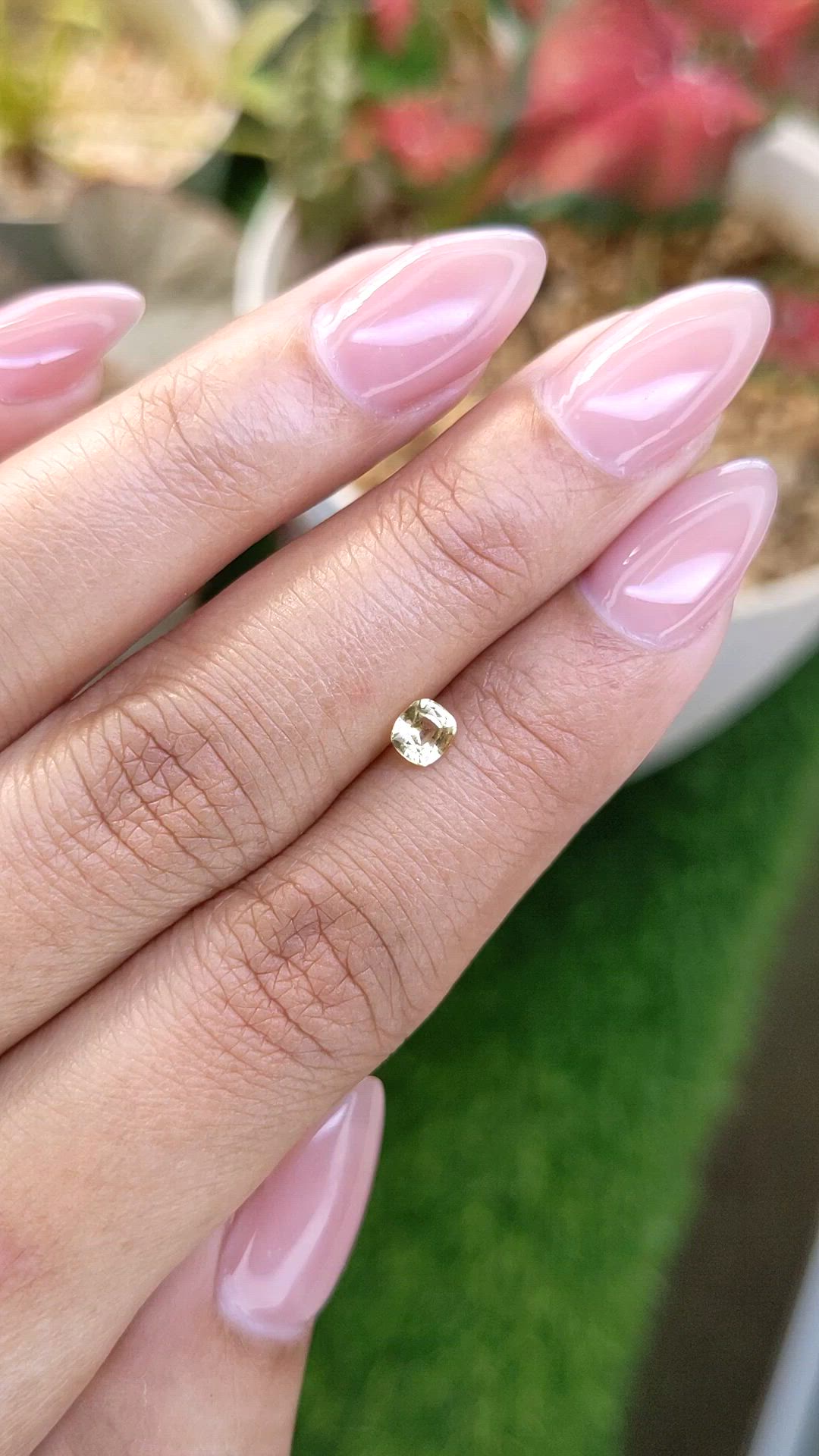 0.40 Ct. Yellow Sapphire from Ceylon (Sri Lanka) Size Video