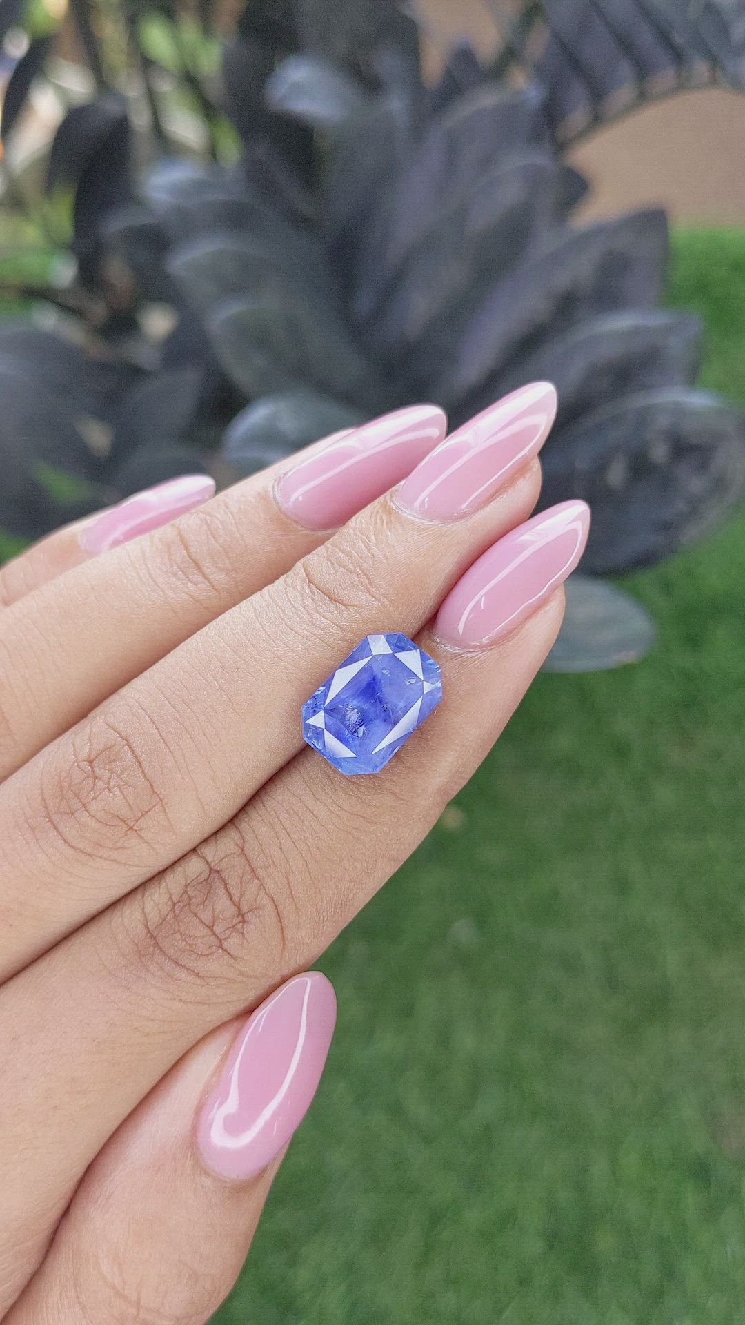 7.49 Ct. Blue Sapphire from Ceylon (Sri Lanka) Size Video