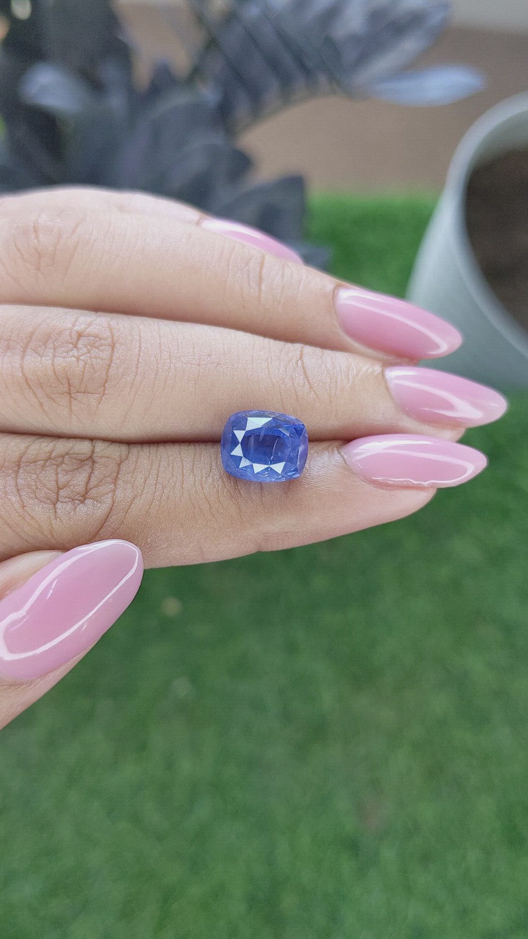 6.05 Ct. Purplish Blue Sapphire from Ceylon (Sri Lanka) Size Video