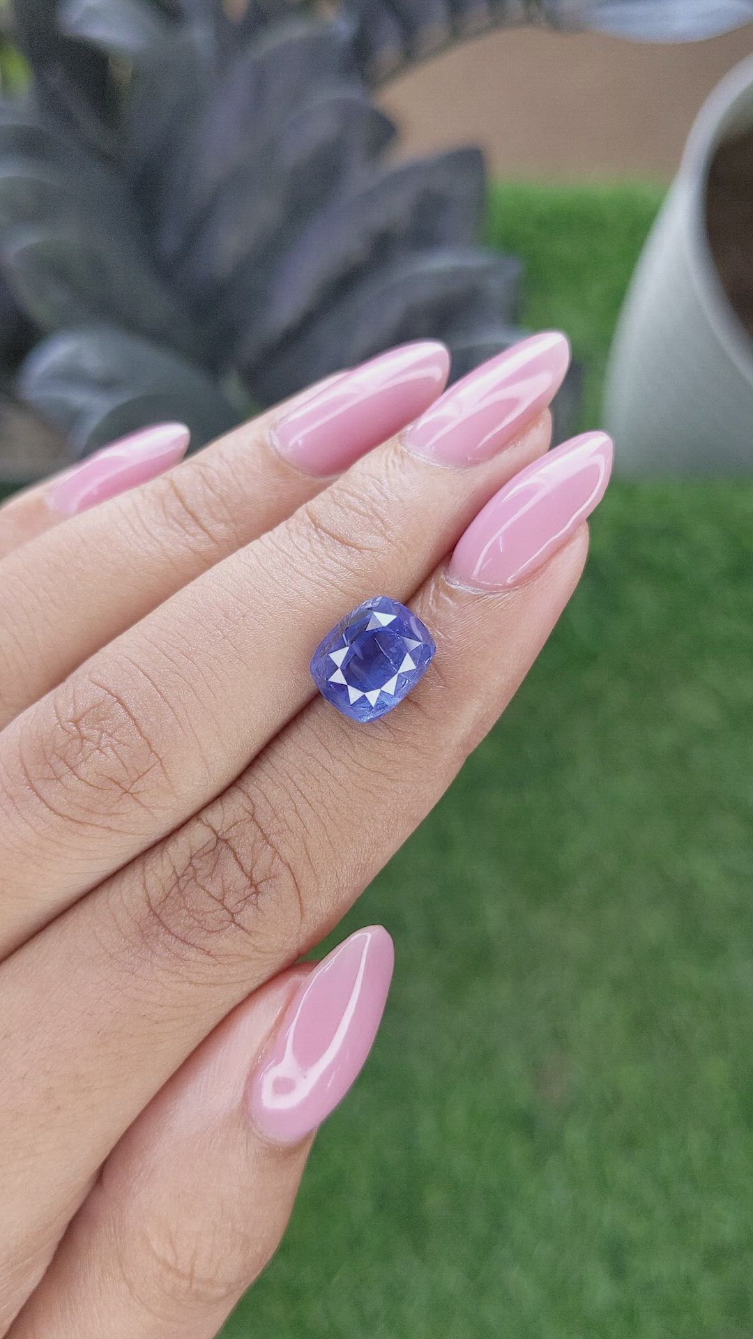 6.05 Ct. Purplish Blue Sapphire from Ceylon (Sri Lanka) Size Video