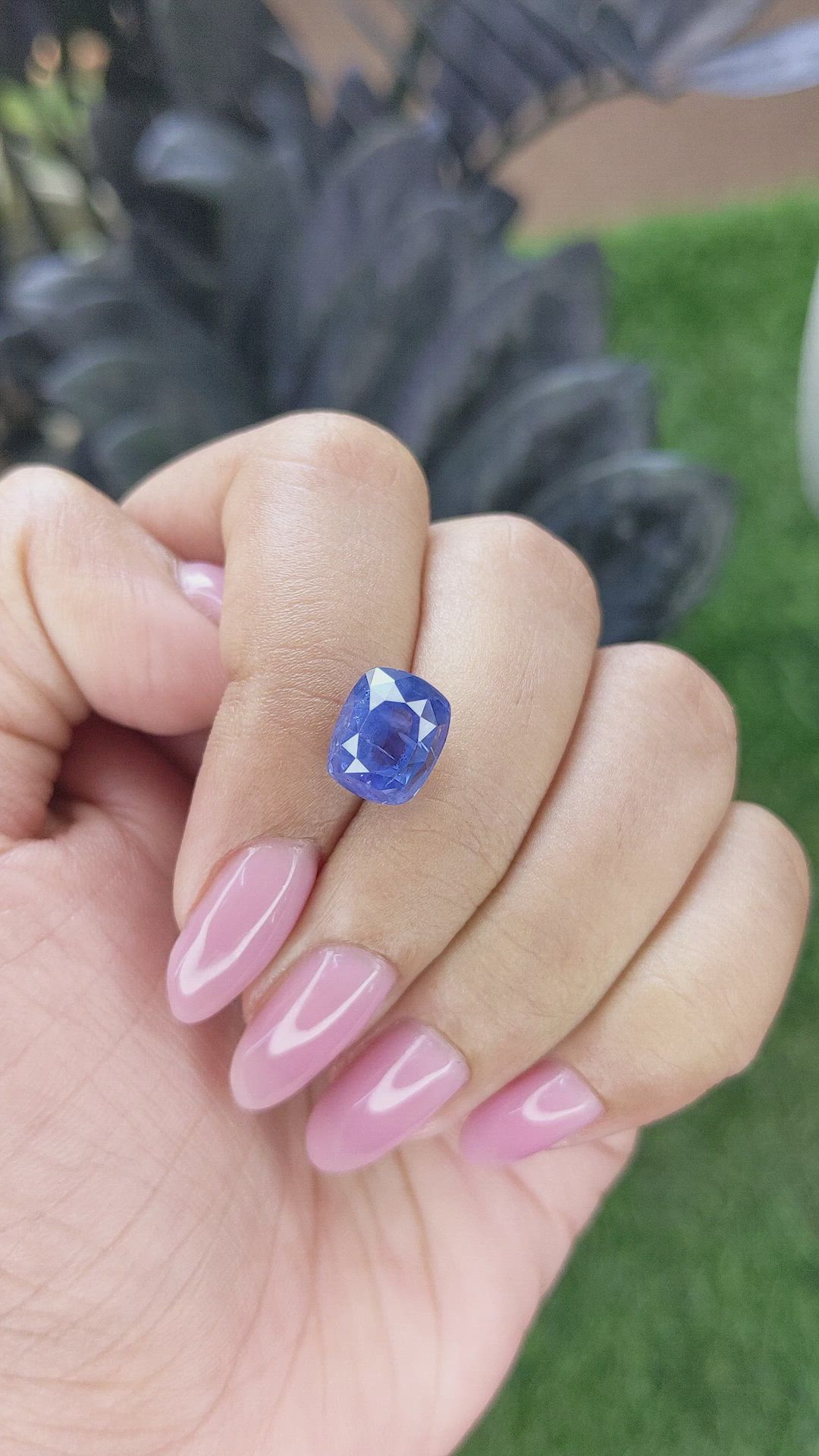 6.05 Ct. Purplish Blue Sapphire from Ceylon (Sri Lanka) Size Video