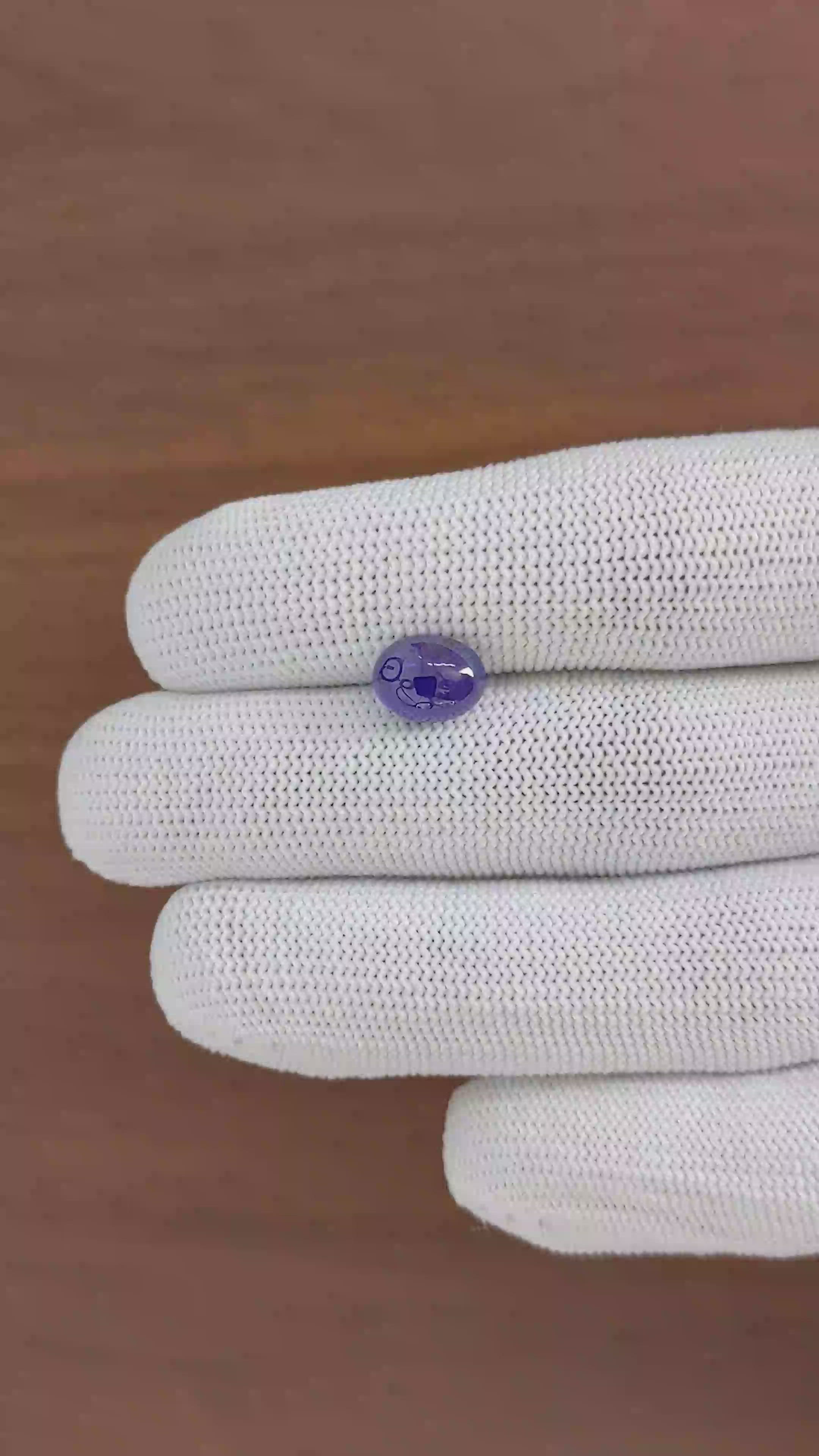 3.41 Ct. Bluish Purple Star Sapphire from Ceylon (Sri Lanka) Size Video
