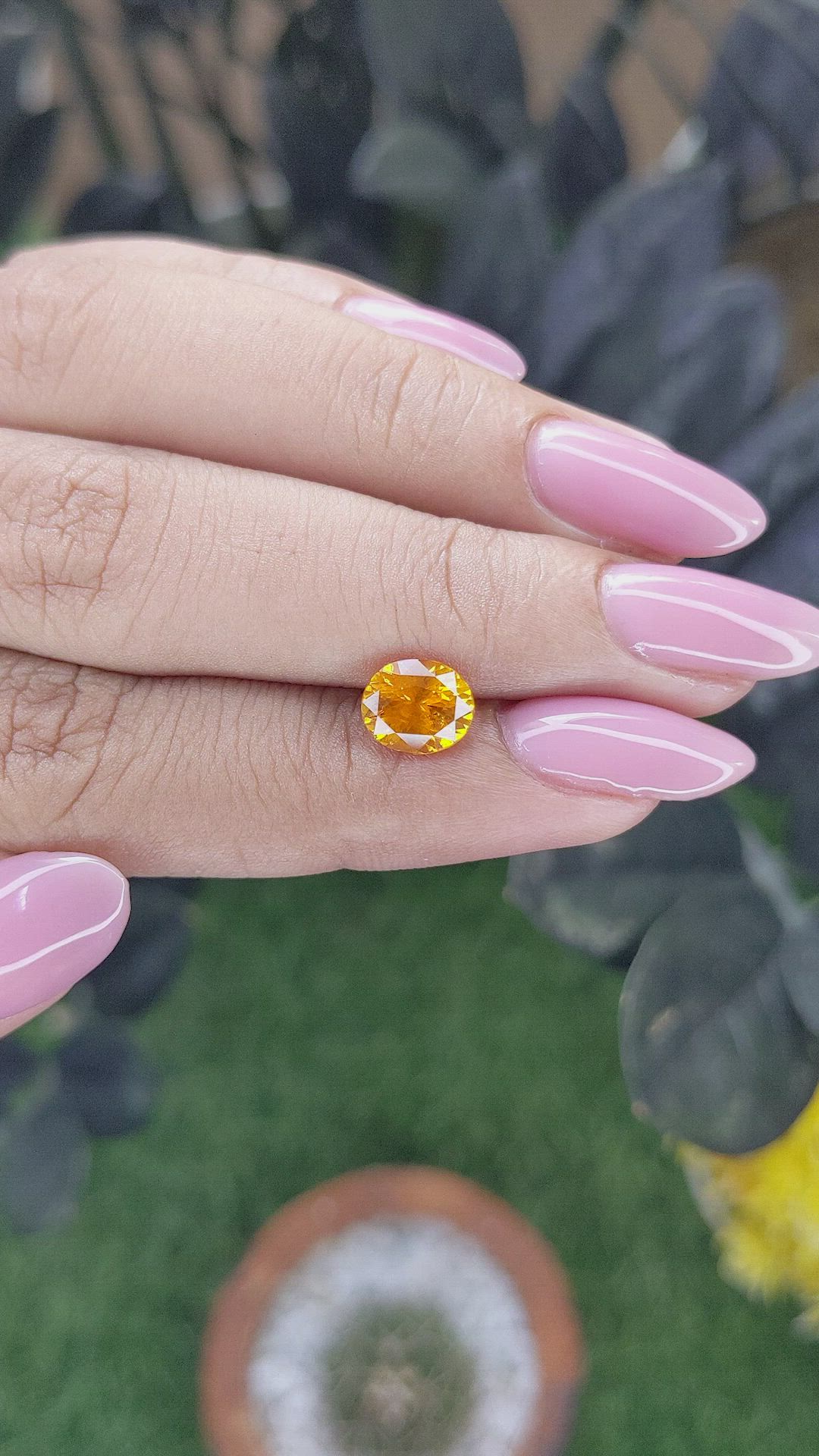 1.63 Ct. Orange Sapphire from Ceylon (Sri Lanka) Size Video