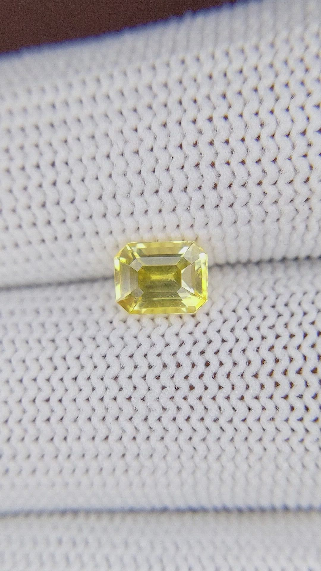 1.17 Ct. Yellow Sapphire from Ceylon (Sri Lanka) Size Video