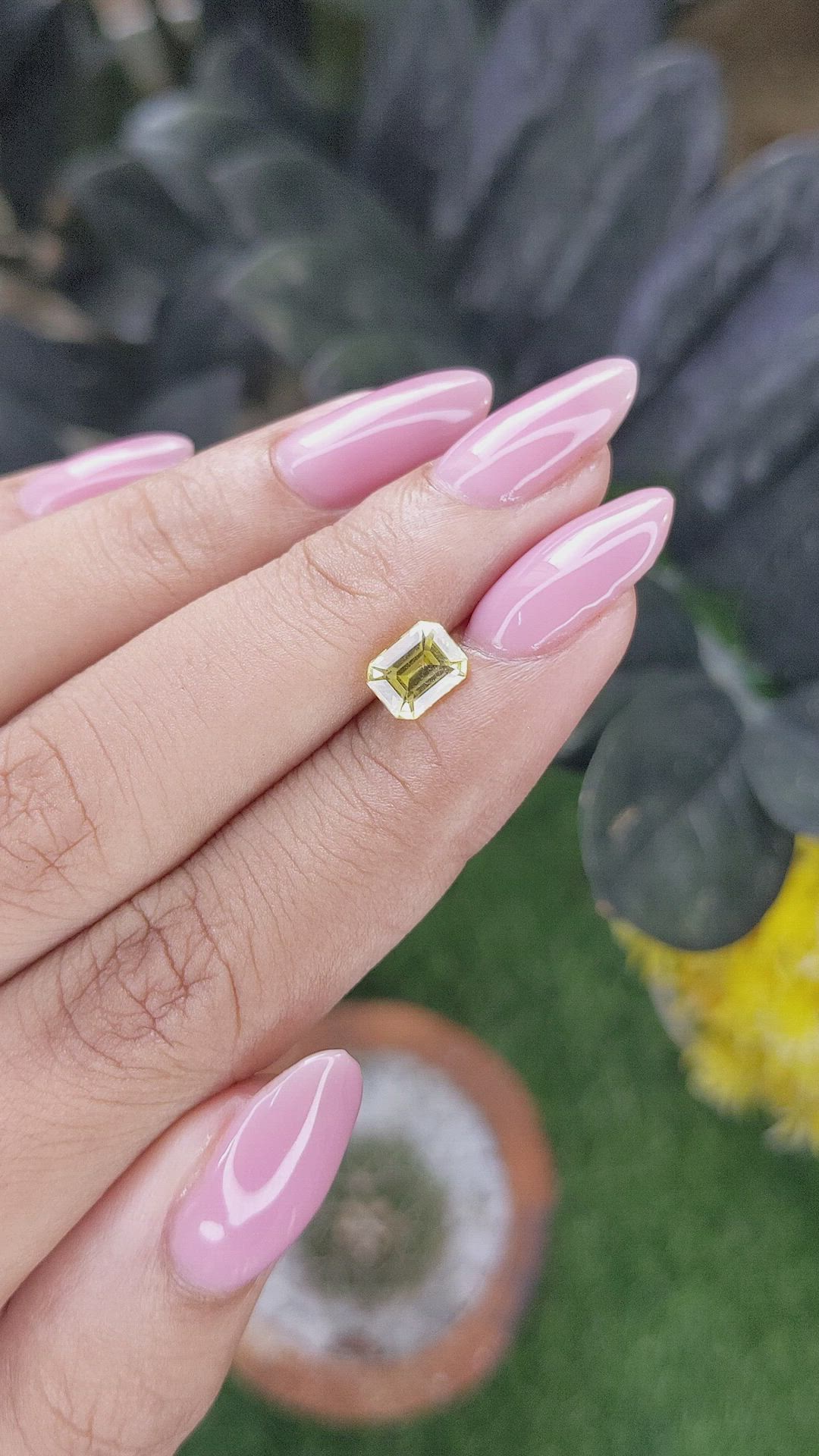 1.17 Ct. Yellow Sapphire from Ceylon (Sri Lanka) Size Video