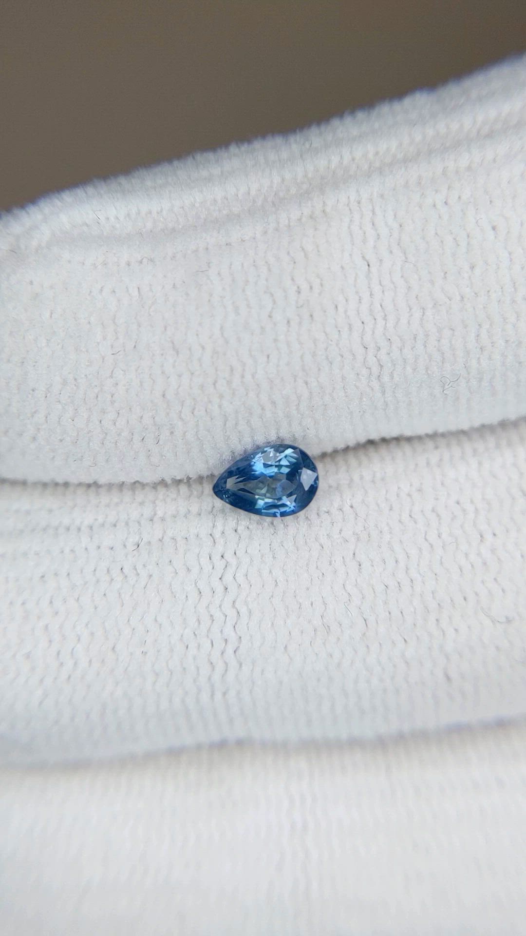 0.45 Ct. Blue Sapphire from Ceylon (Sri Lanka) Size Video