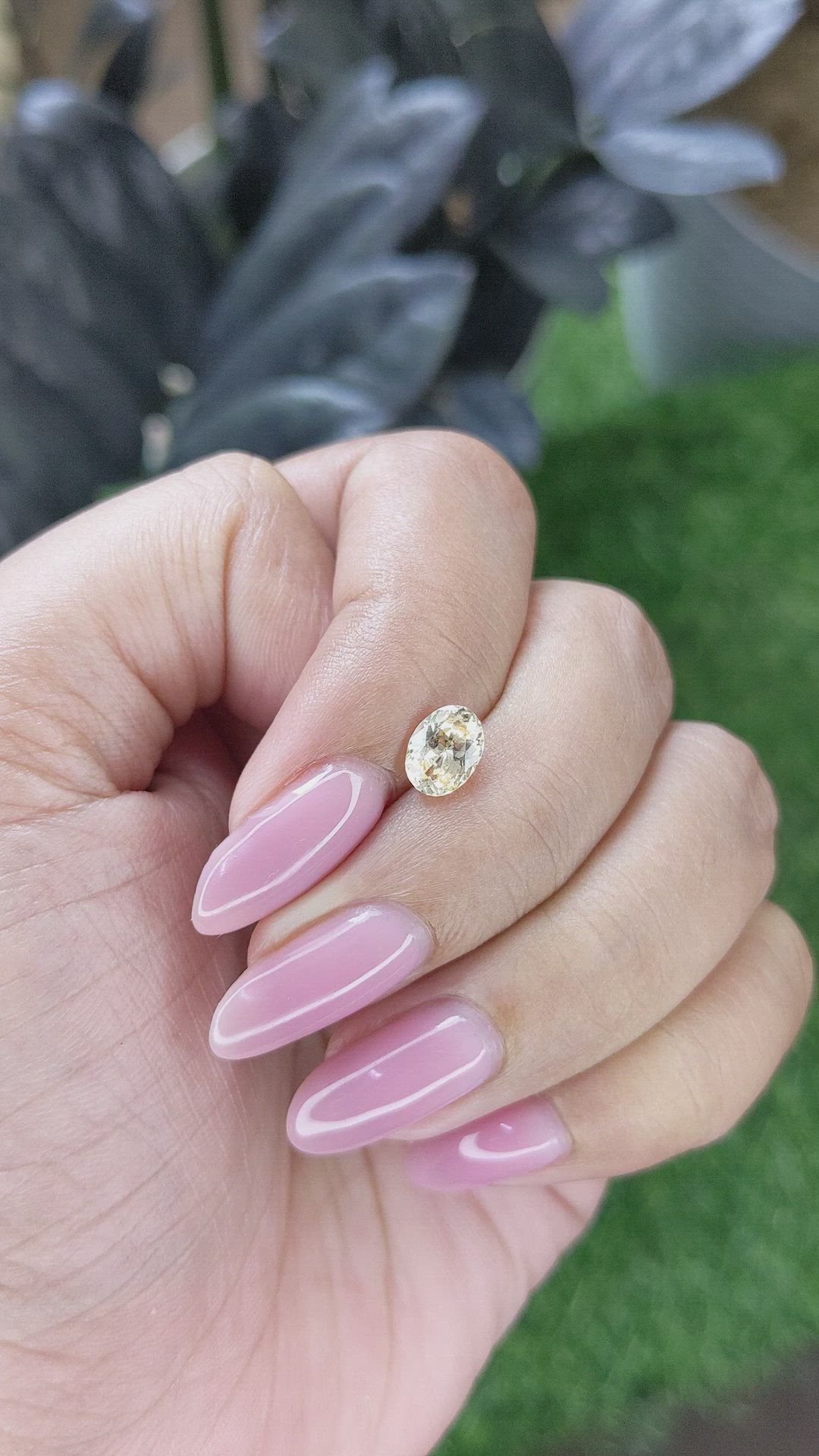 1.06 Ct. Yellow Sapphire from Ceylon (Sri Lanka) Size Video