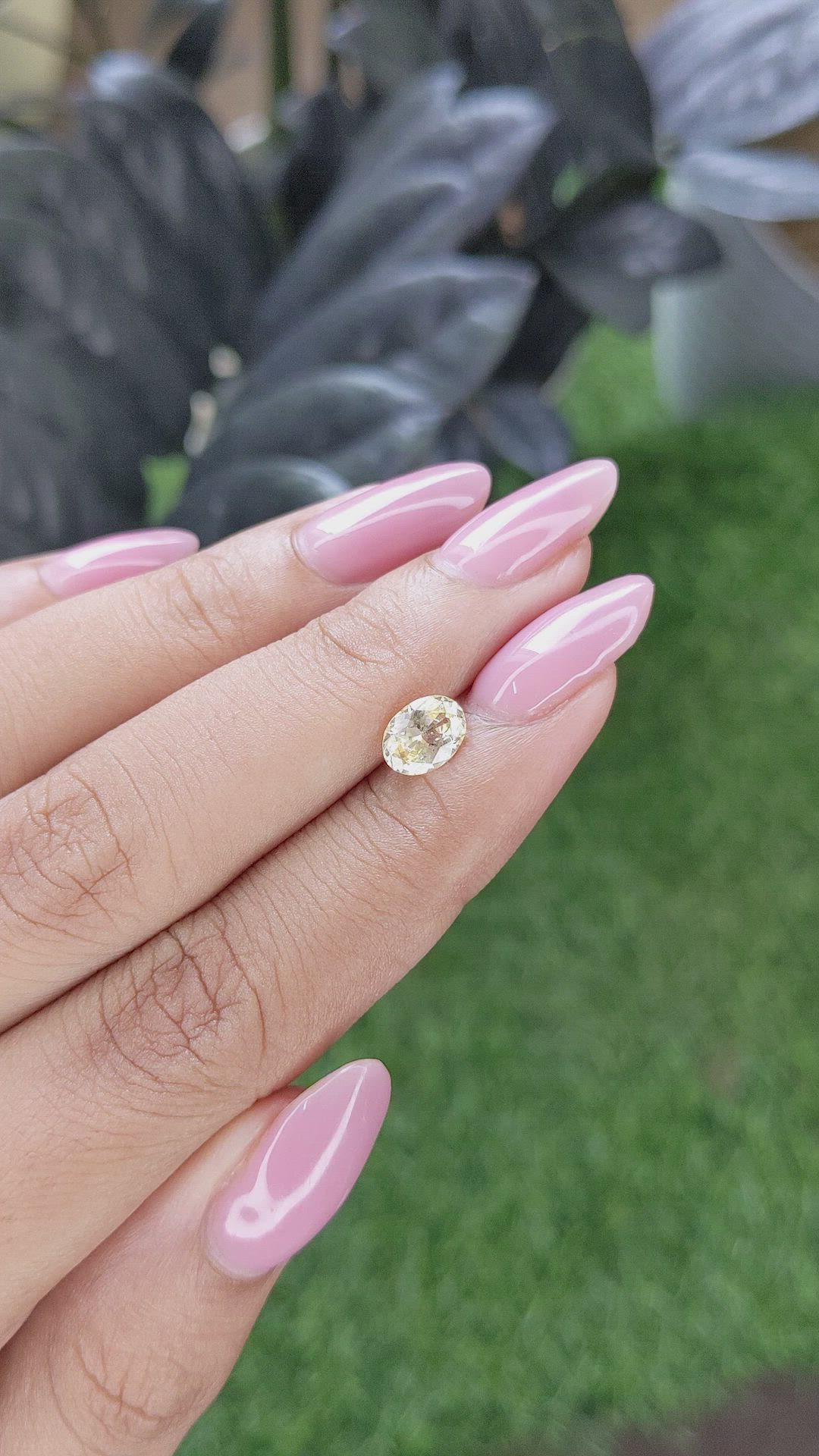 1.06 Ct. Yellow Sapphire from Ceylon (Sri Lanka) Size Video