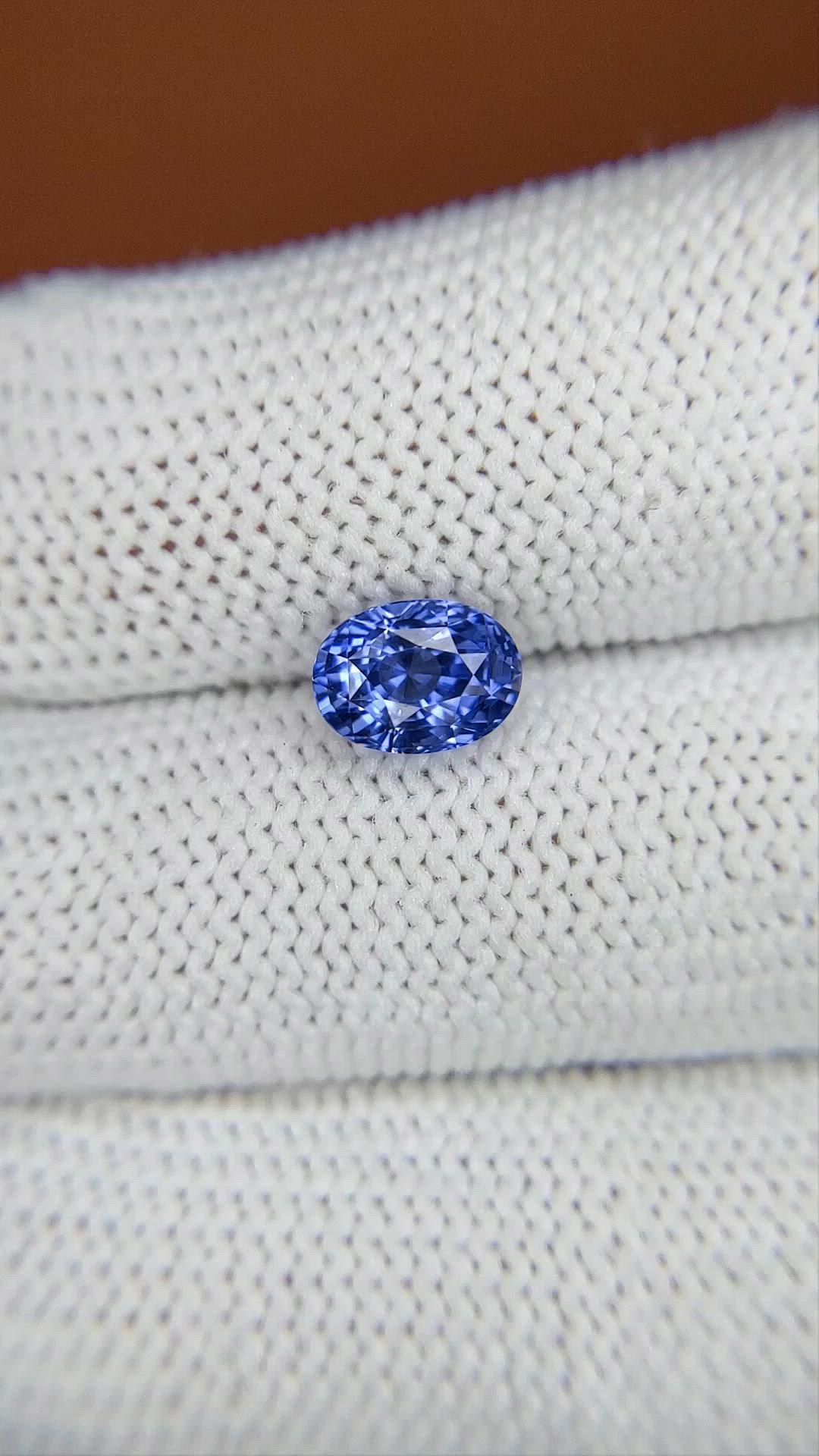 1.77 Ct. Blue Sapphire from Ceylon (Sri Lanka) Size Video