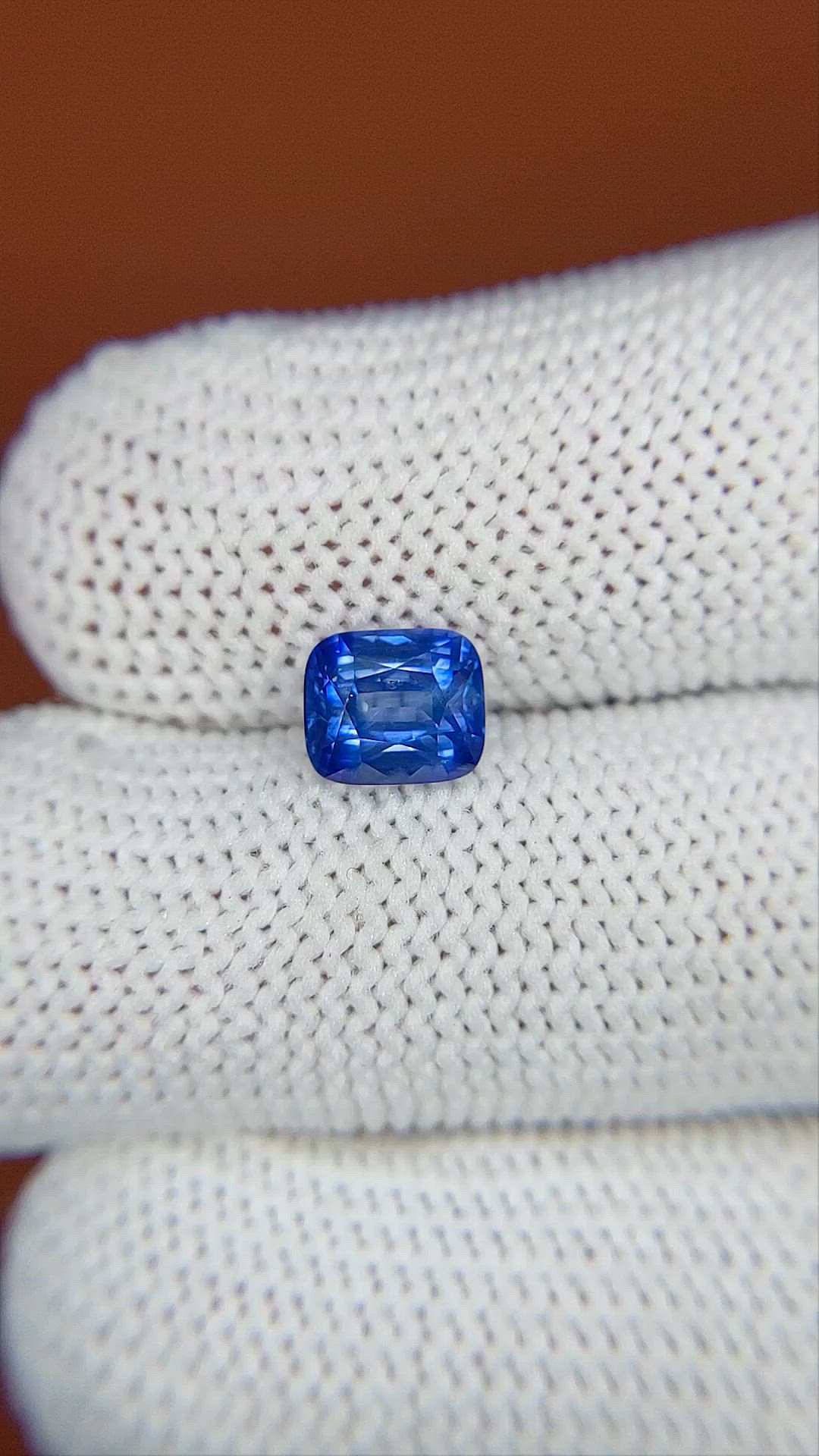 1.56 Ct. Blue Sapphire from Ceylon (Sri Lanka) Size Video