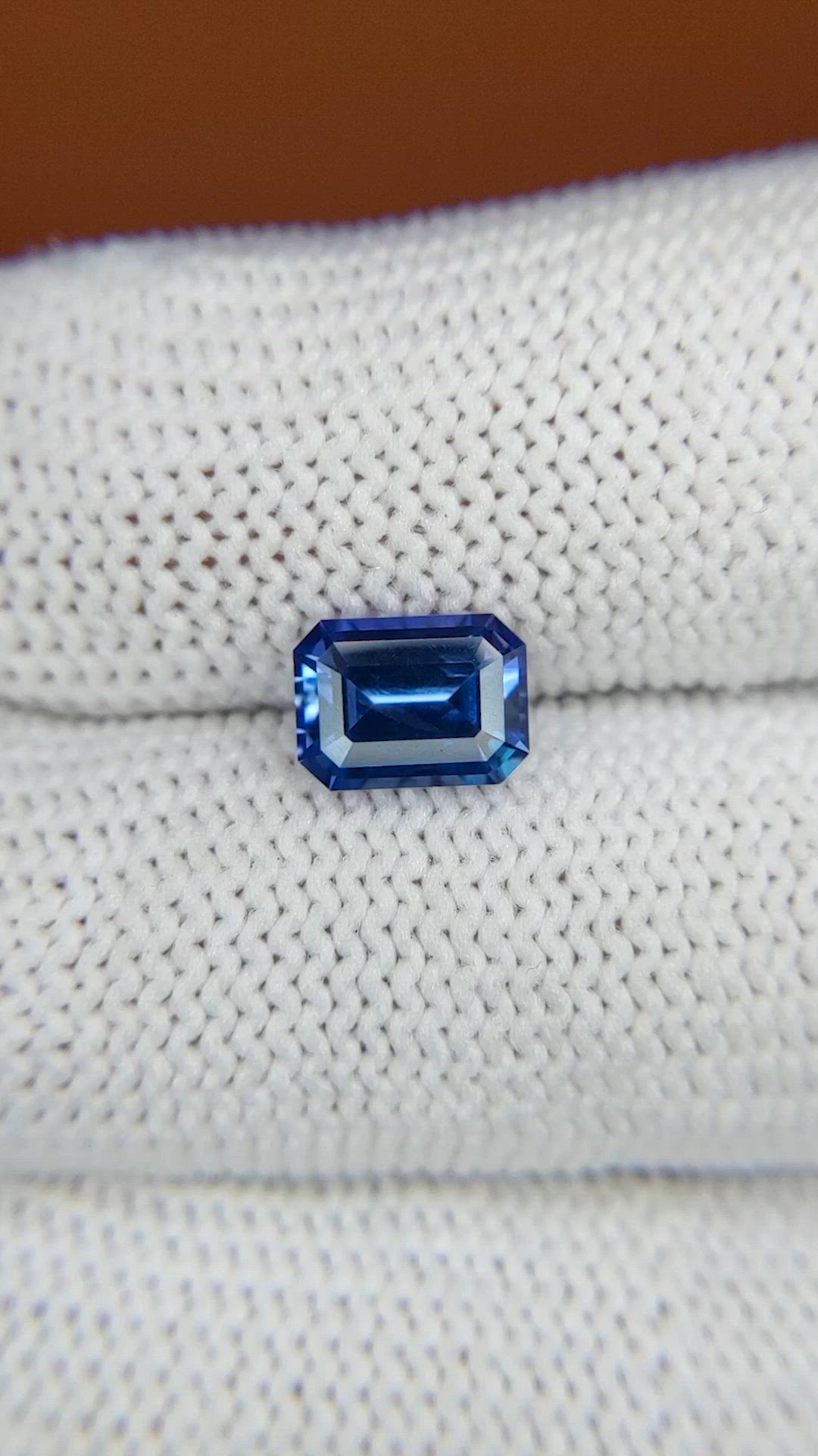 1.70 Ct. Blue Sapphire from Ceylon (Sri Lanka) Size Video
