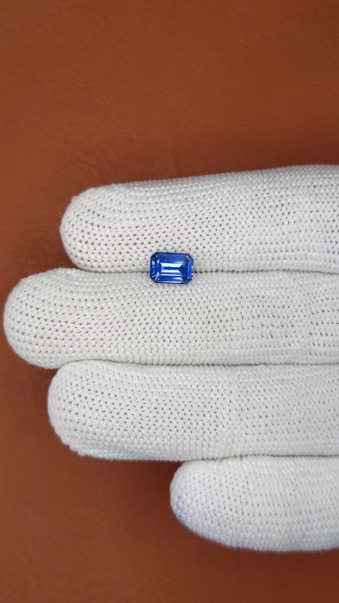 1.33 Ct. Blue Sapphire from Ceylon (Sri Lanka) Size Video