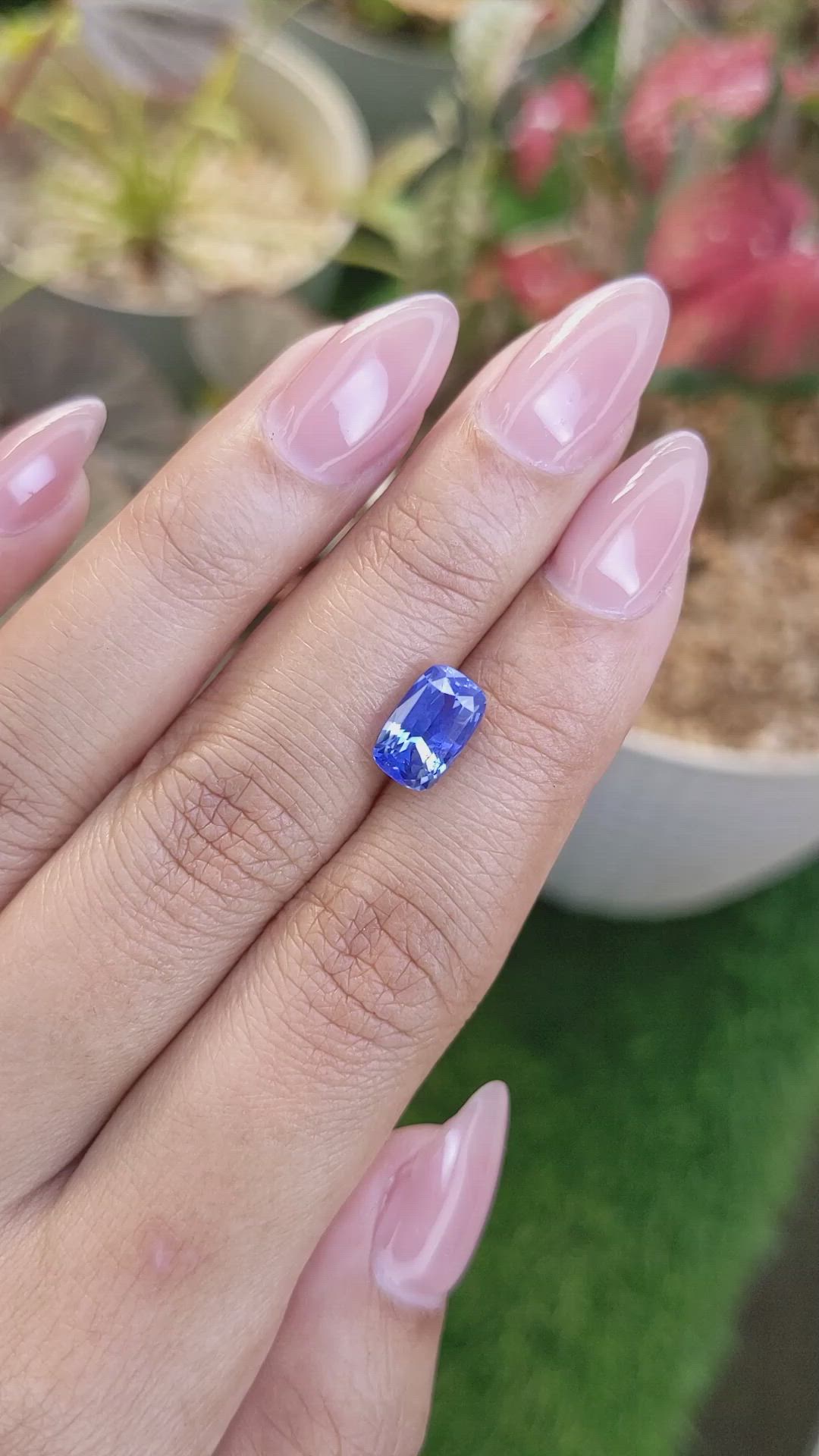 3.29 Ct. Blue Sapphire from Ceylon (Sri Lanka) Size Video