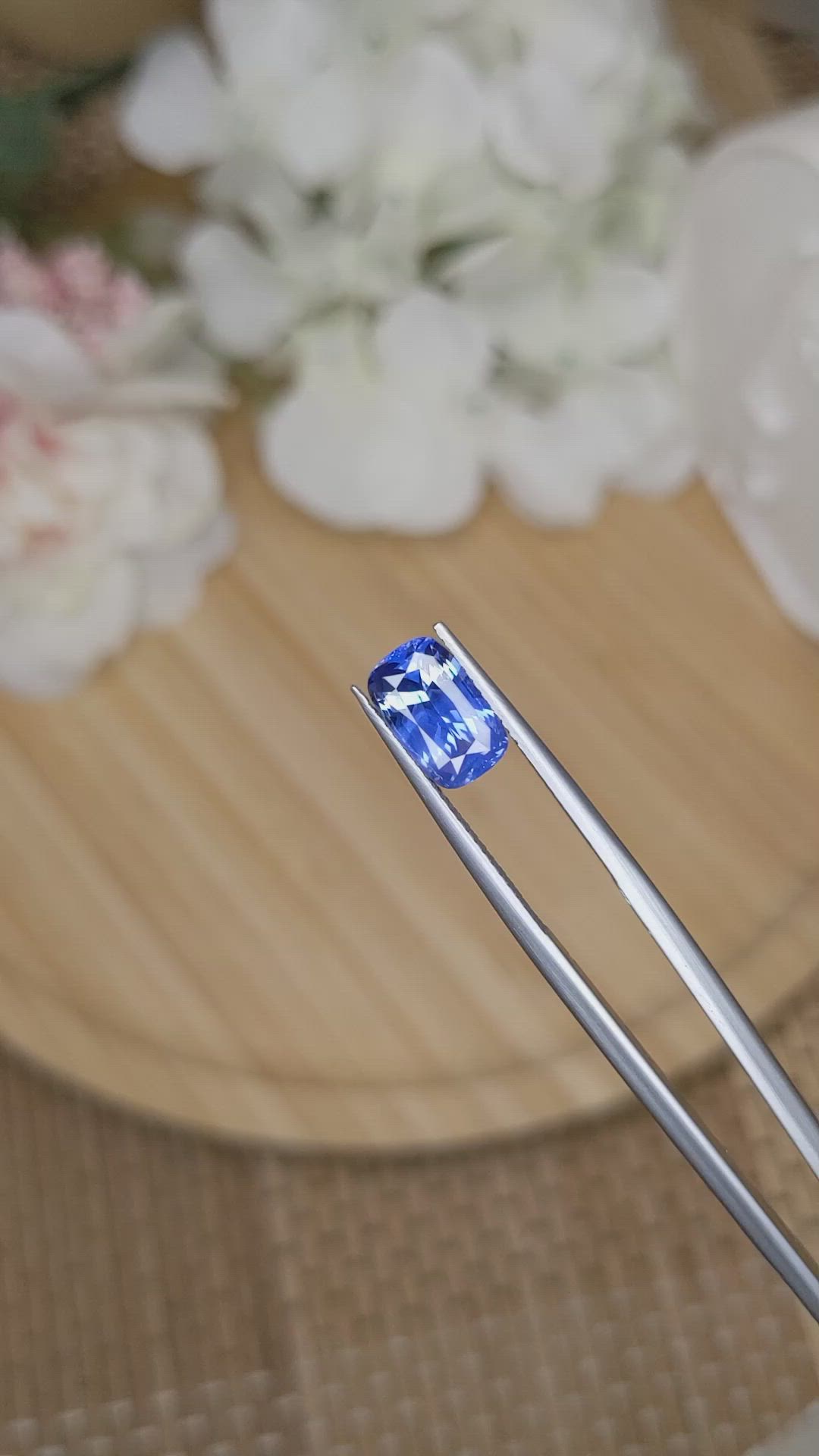 3.29 Ct. Blue Sapphire from Ceylon (Sri Lanka) Size Video