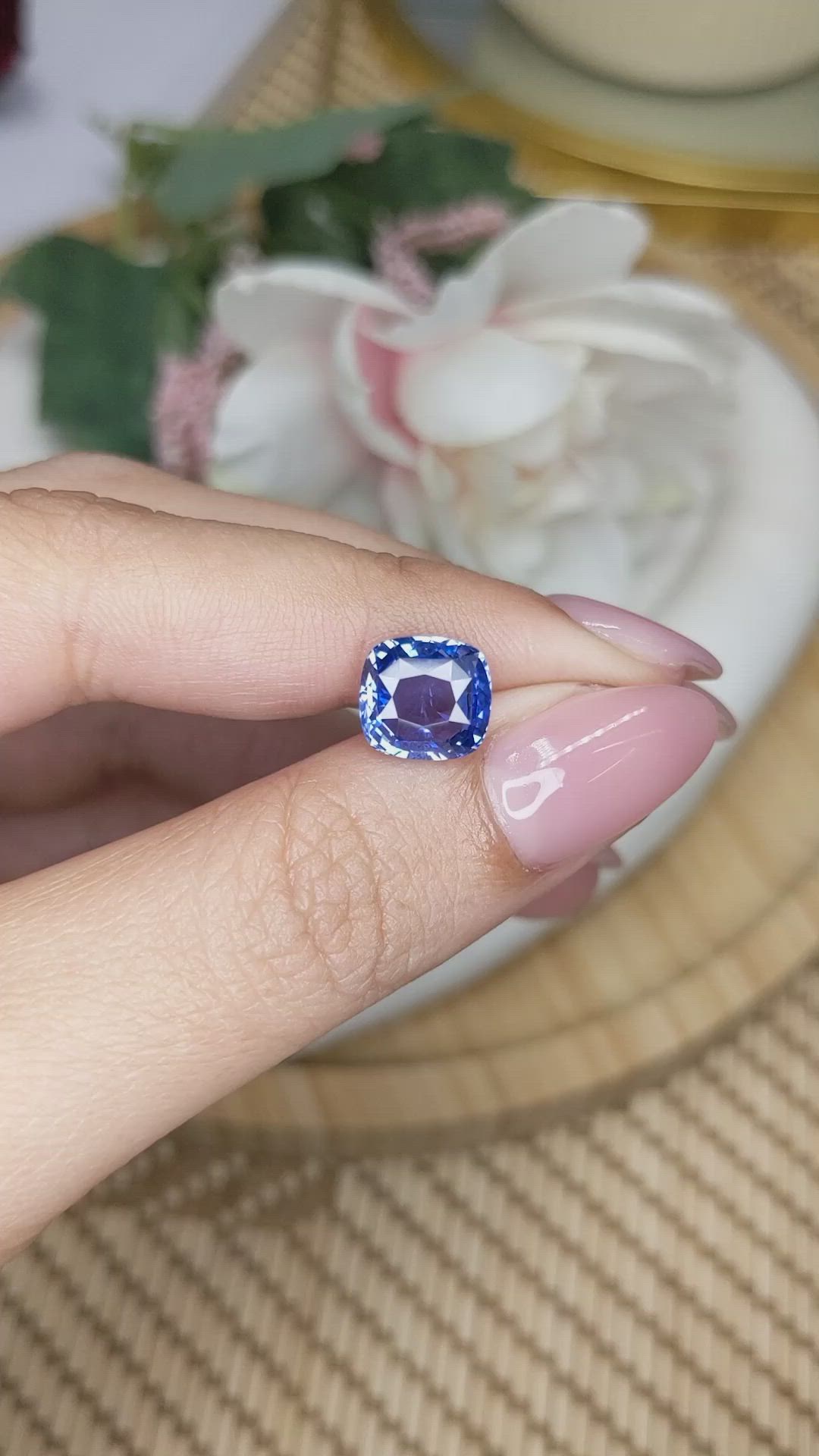 4.16 Ct. Blue Sapphire from Ceylon (Sri Lanka) Size Video