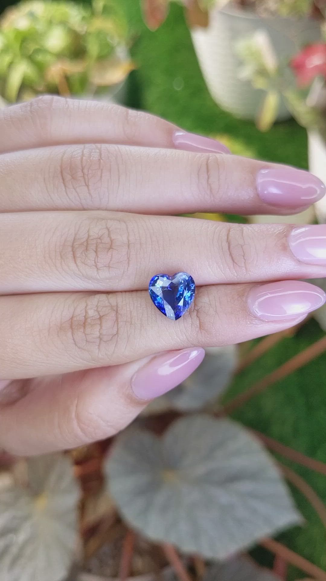 4.12 Ct. Blue Sapphire from Ceylon (Sri Lanka) Size Video