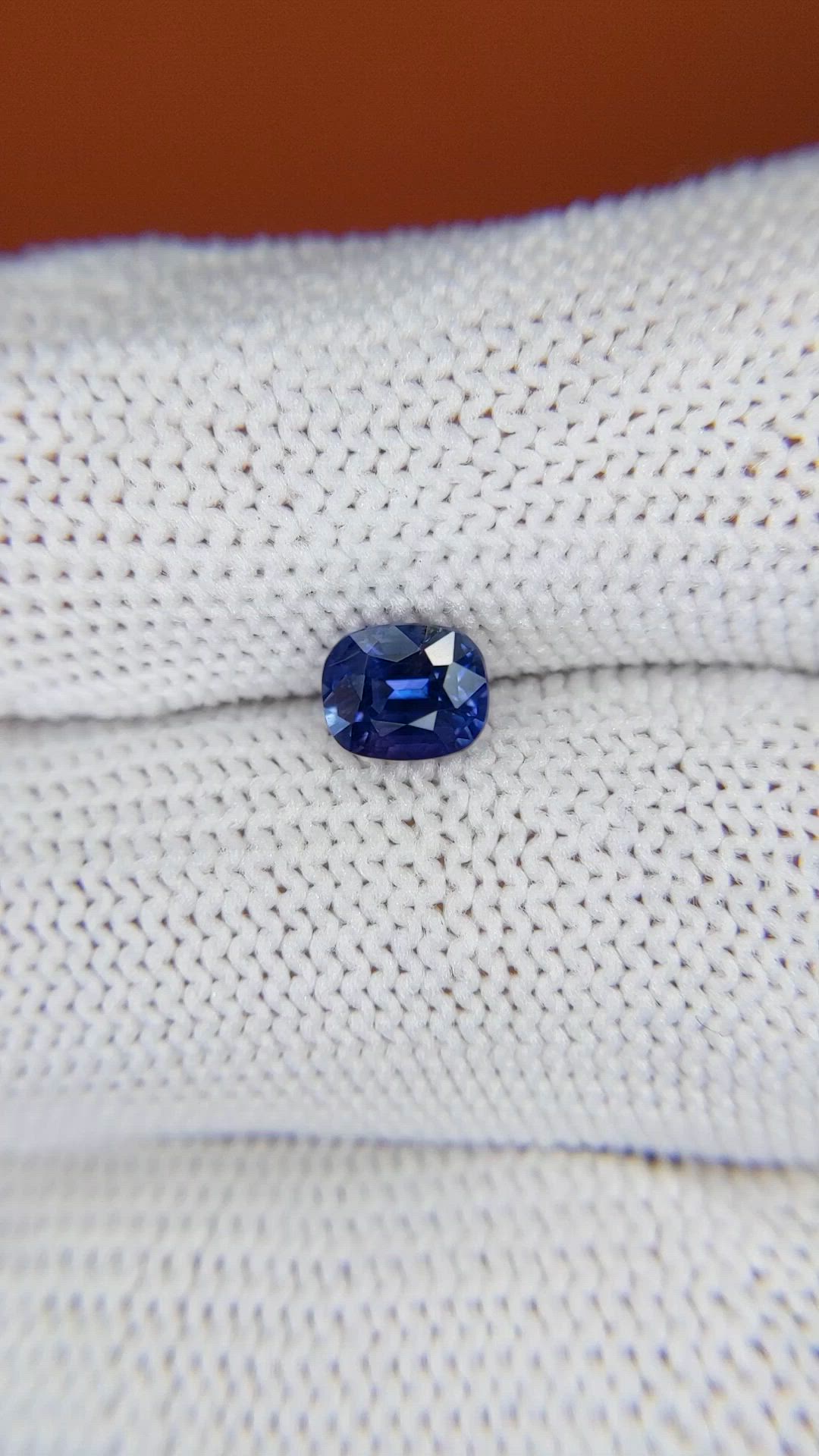 1.04 Ct. Purplish Blue Sapphire from Ceylon (Sri Lanka) Size Video