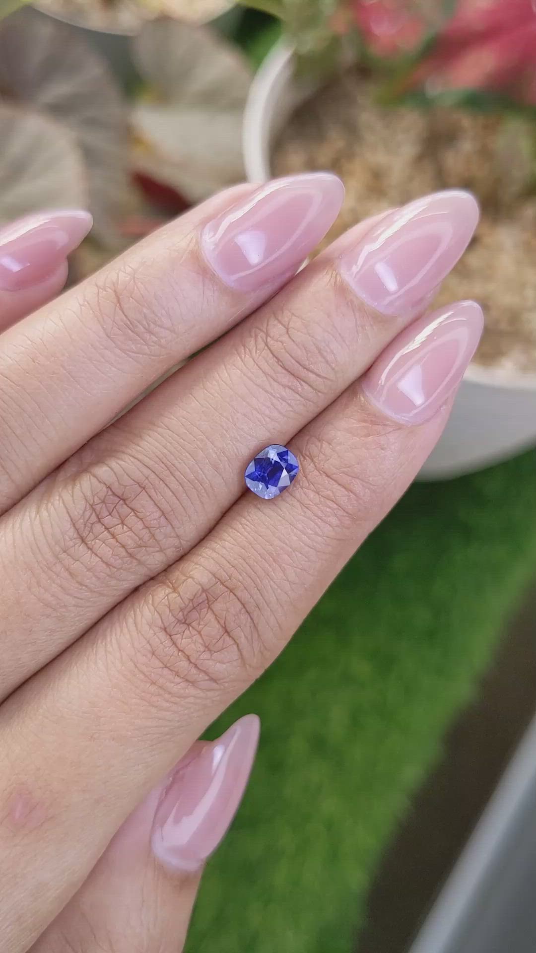 1.04 Ct. Purplish Blue Sapphire from Ceylon (Sri Lanka) Size Video