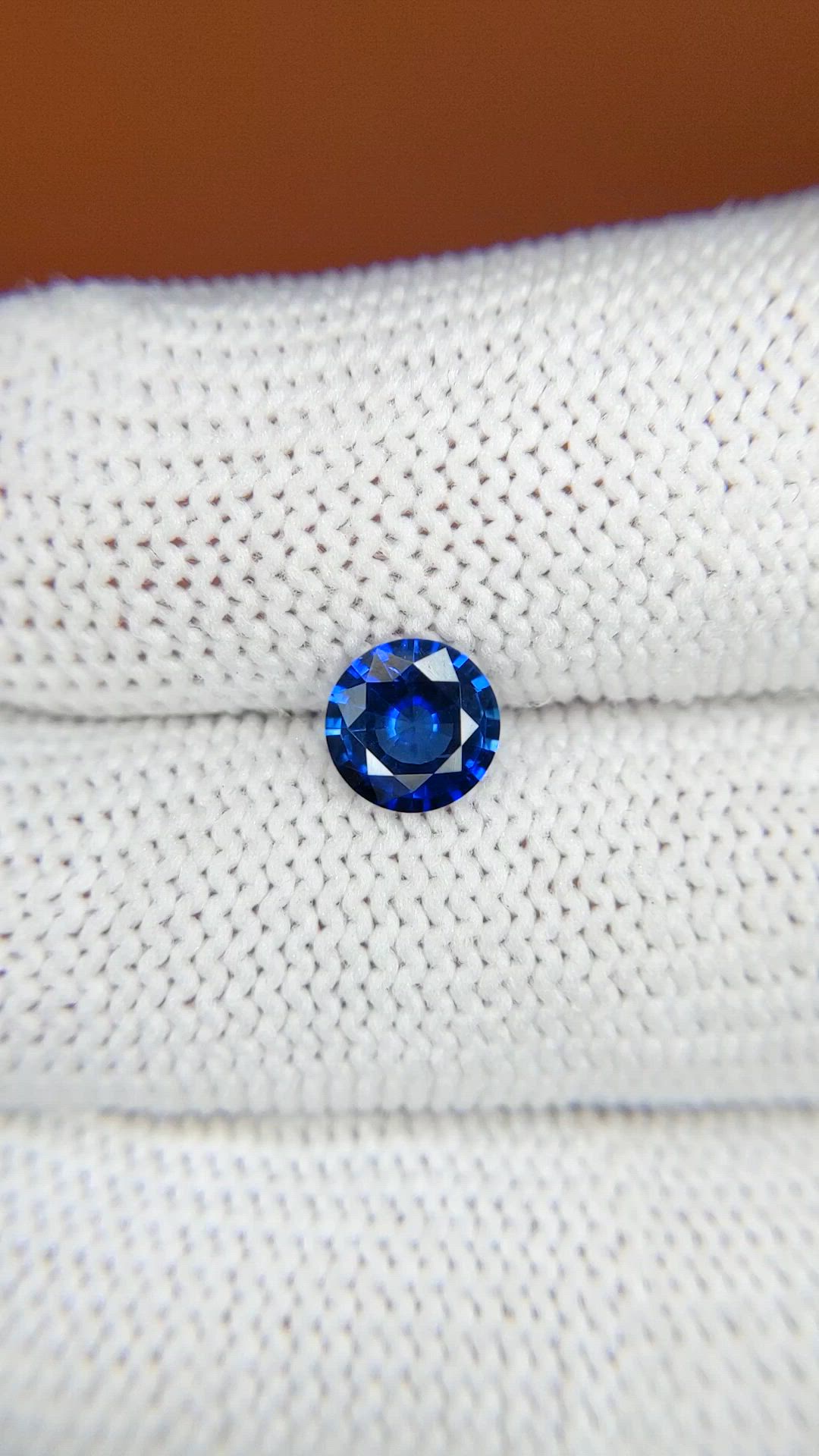 0.99 Ct. Blue Sapphire from Ceylon (Sri Lanka) Size Video