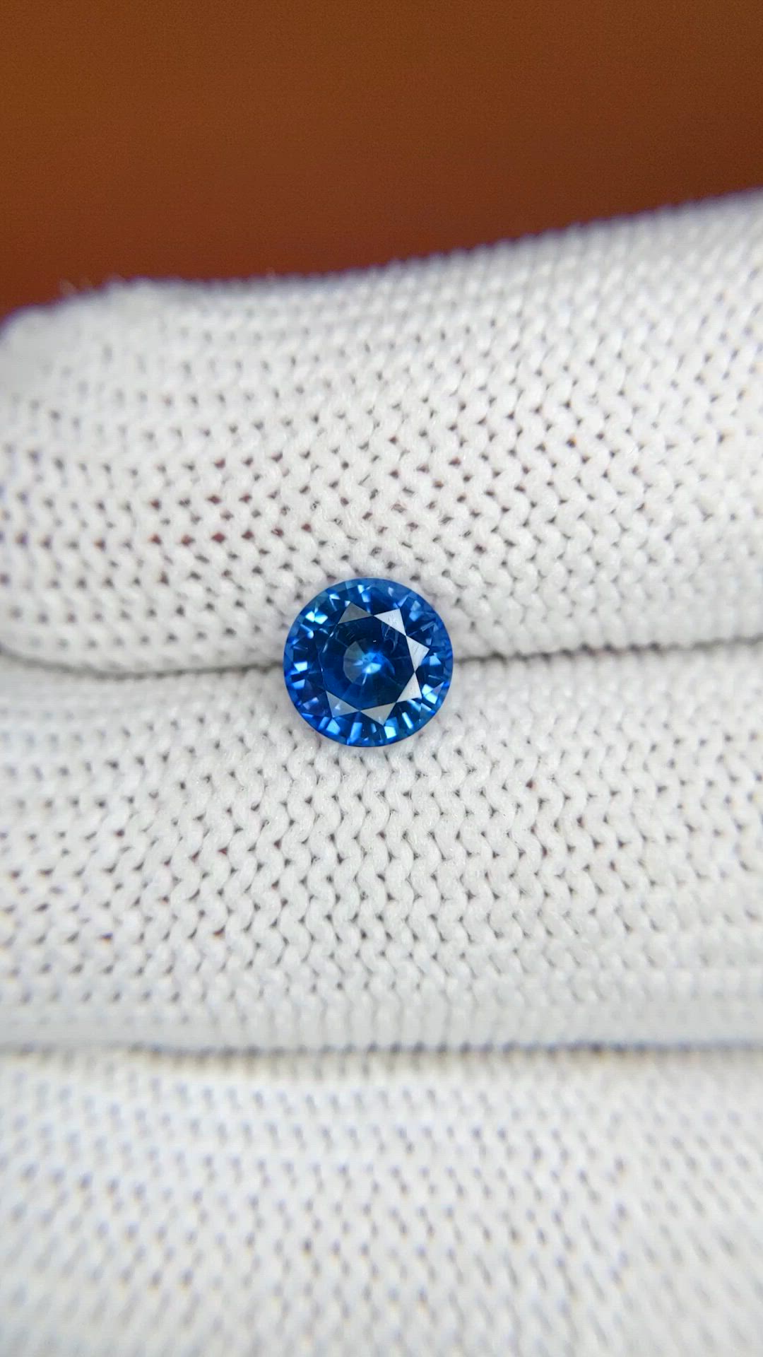 1.36 Ct. Blue Sapphire from Ceylon (Sri Lanka) Size Video