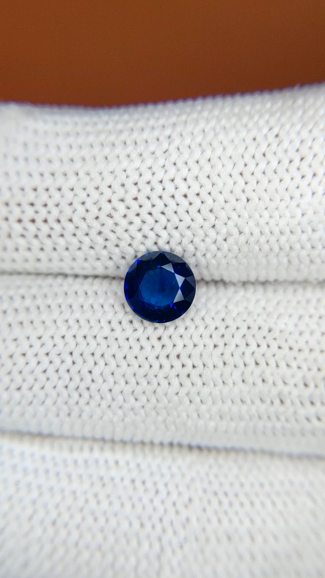 1.34 Ct. Blue Sapphire from Ceylon (Sri Lanka) Size Video