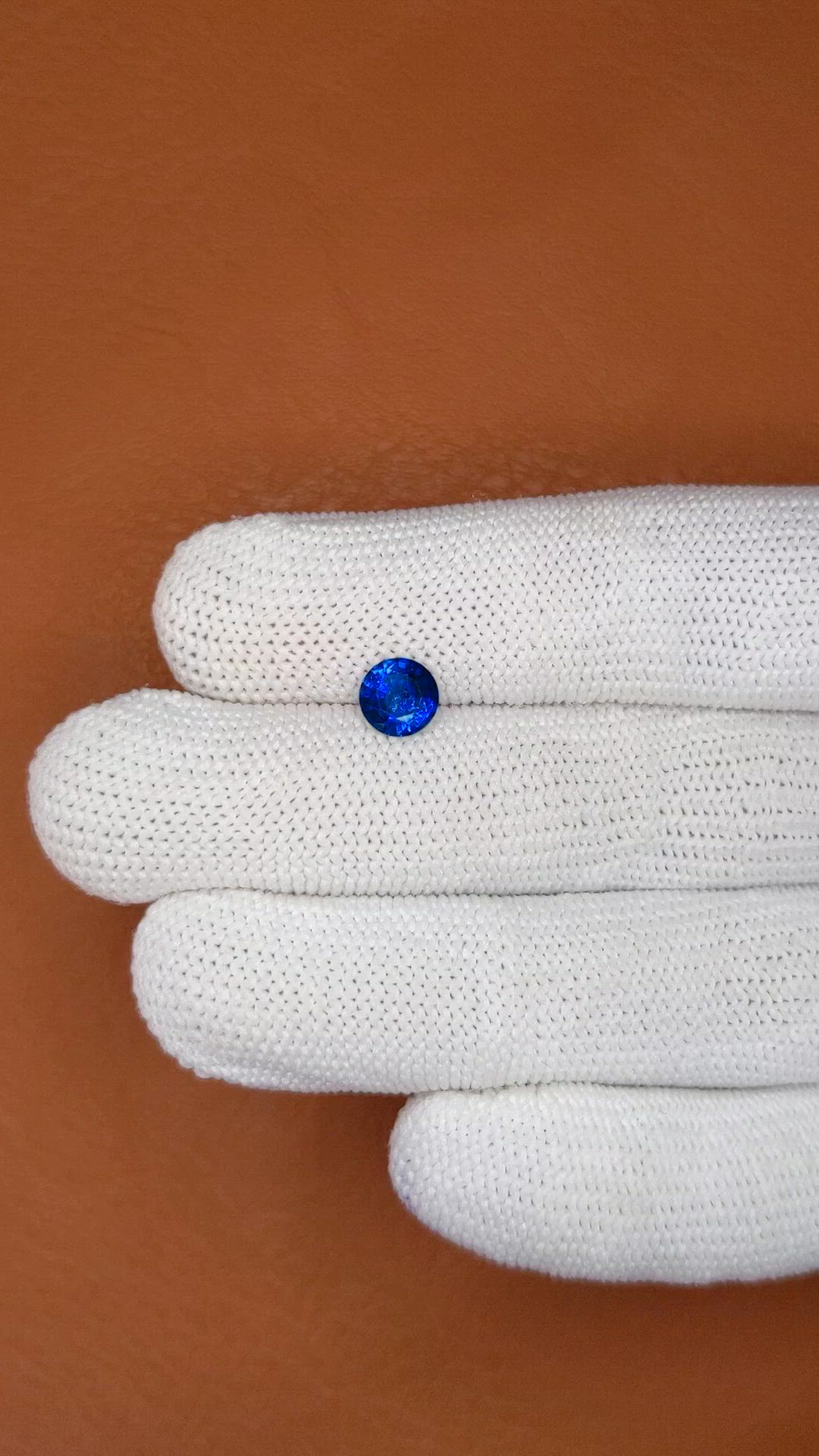 1.05 Ct. Blue Sapphire from Ceylon (Sri Lanka) Size Video