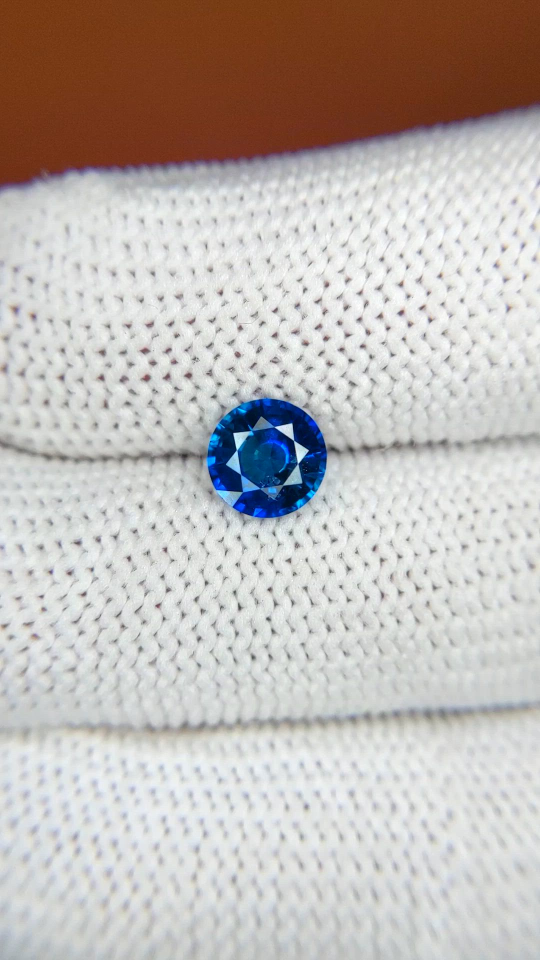 1.21 Ct. Blue Sapphire from Ceylon (Sri Lanka) Size Video