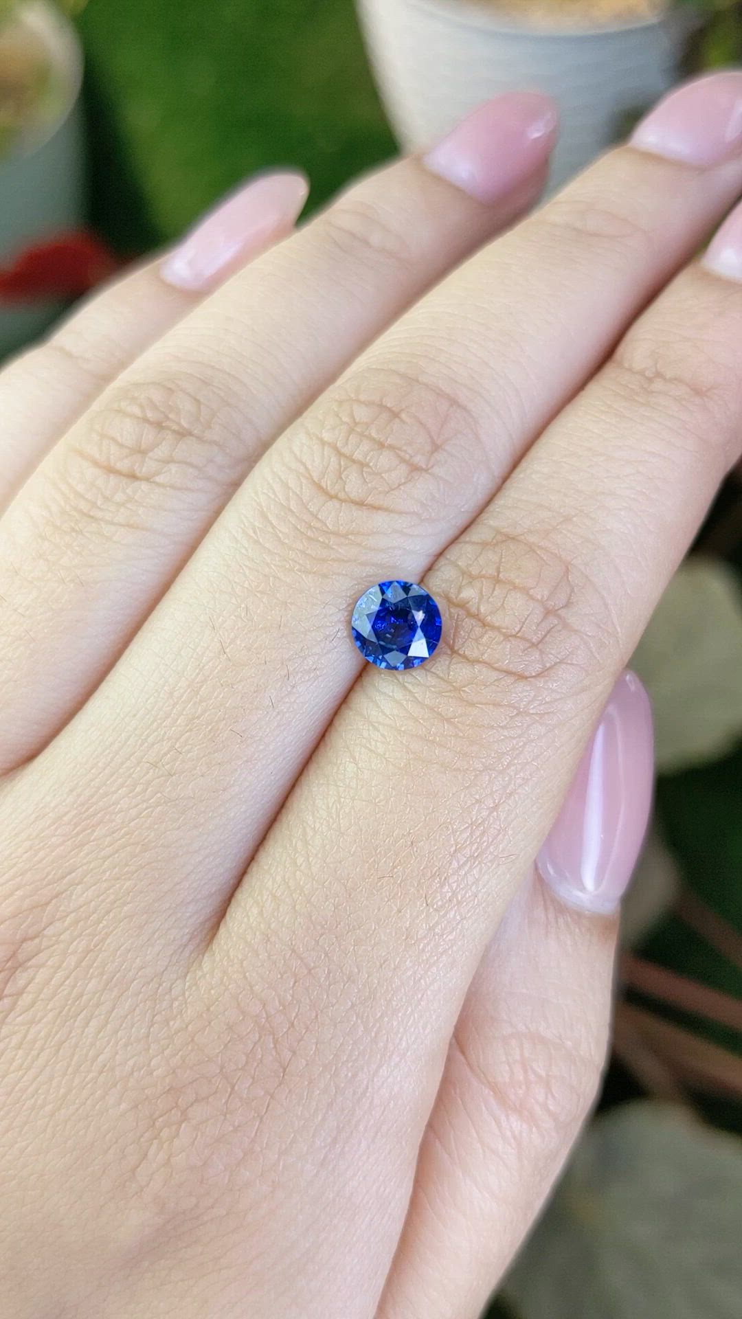 1.21 Ct. Blue Sapphire from Ceylon (Sri Lanka) Size Video