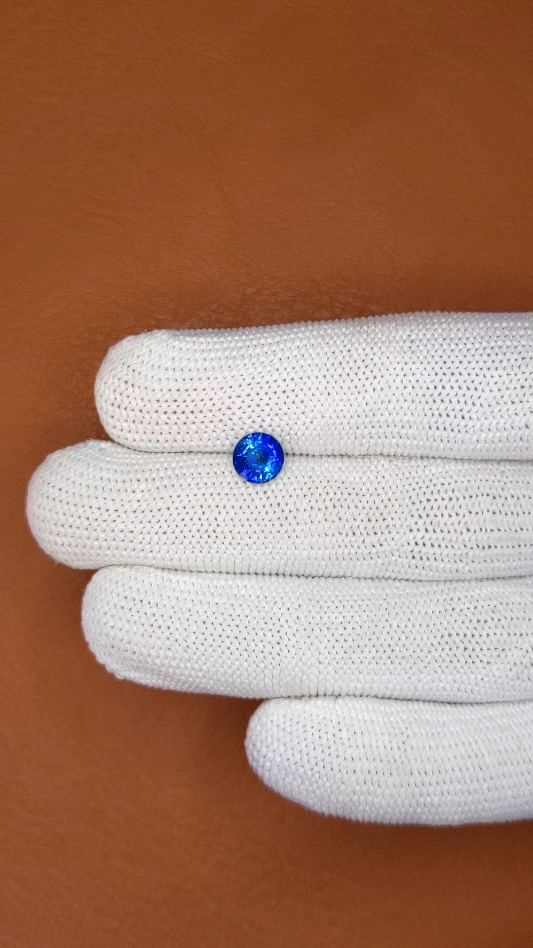 1.21 Ct. Blue Sapphire from Ceylon (Sri Lanka) Size Video