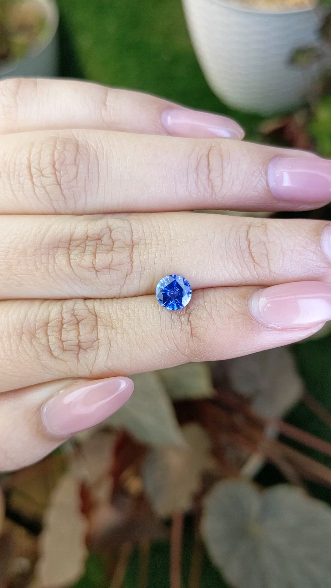 1.00 Ct. Blue Sapphire from Ceylon (Sri Lanka) Size Video
